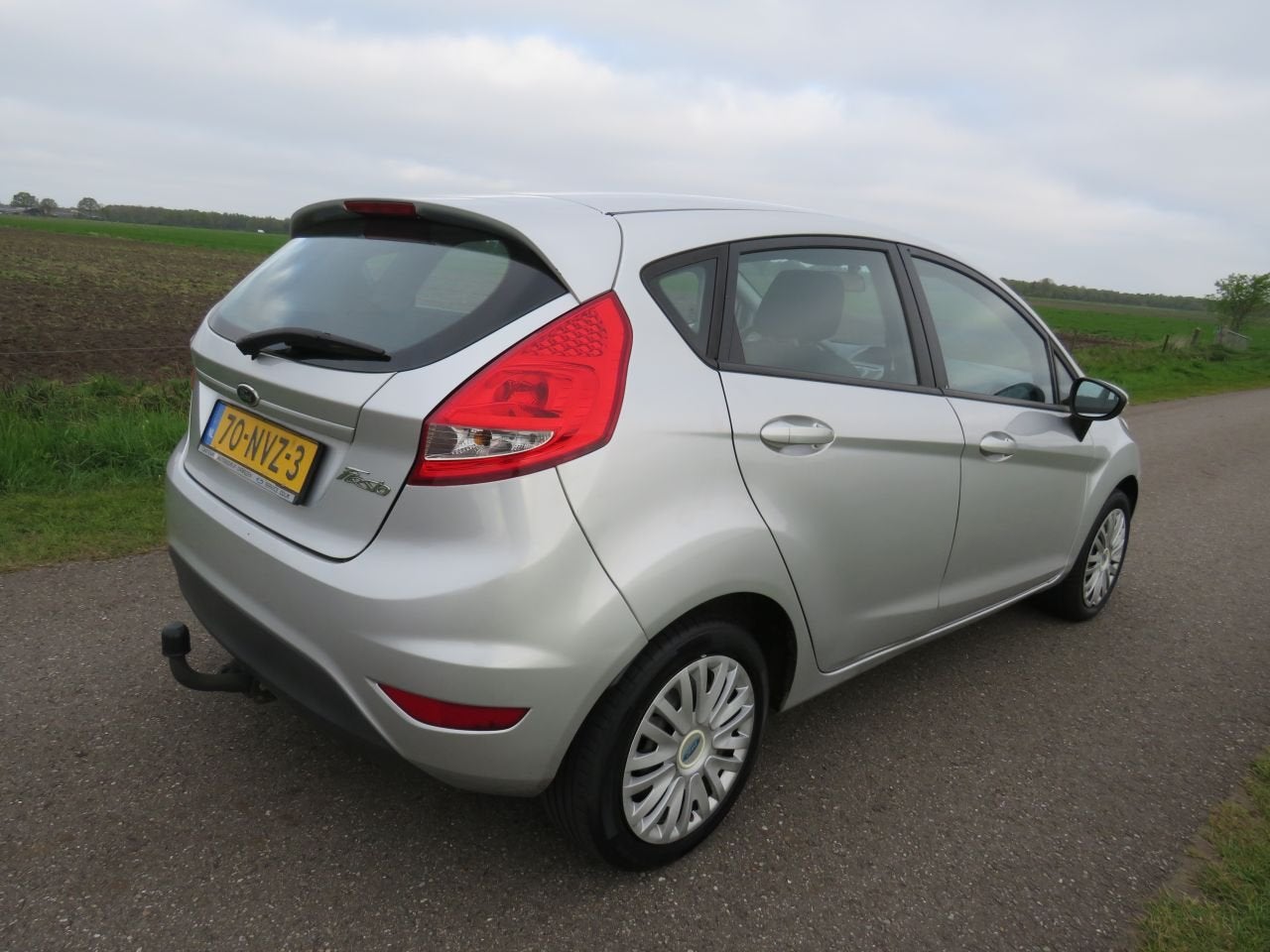 Ford Fiesta 1.2 Limited 2010-11 Airco 5 Drs PARKEERSCHADE, 1242 cc, Handgeschakeld, Henry-Ford-Straße  1 ,50735, Köln, Deutschland
