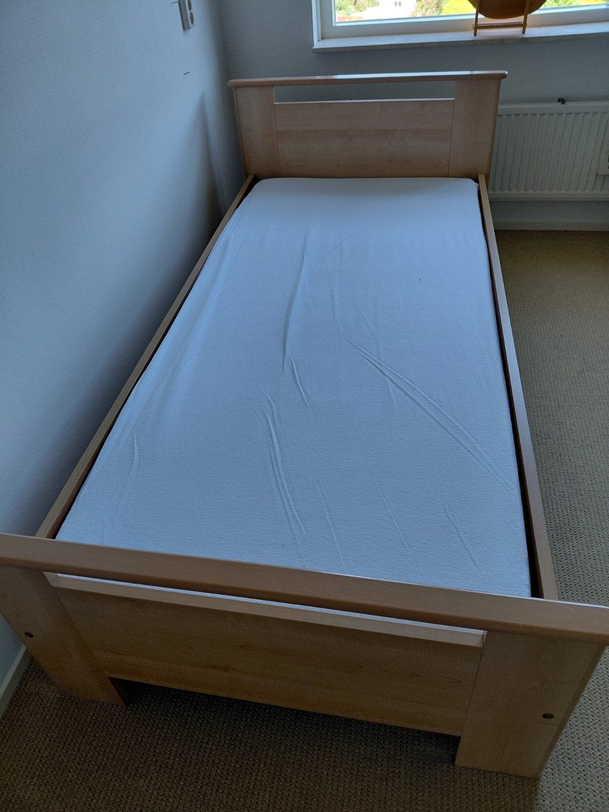 Eenpersoonsbed van licht hout met lattenbodem 90 x 200, Gebruikt, 90 cm, Ophalen of Verzenden, 200 cm