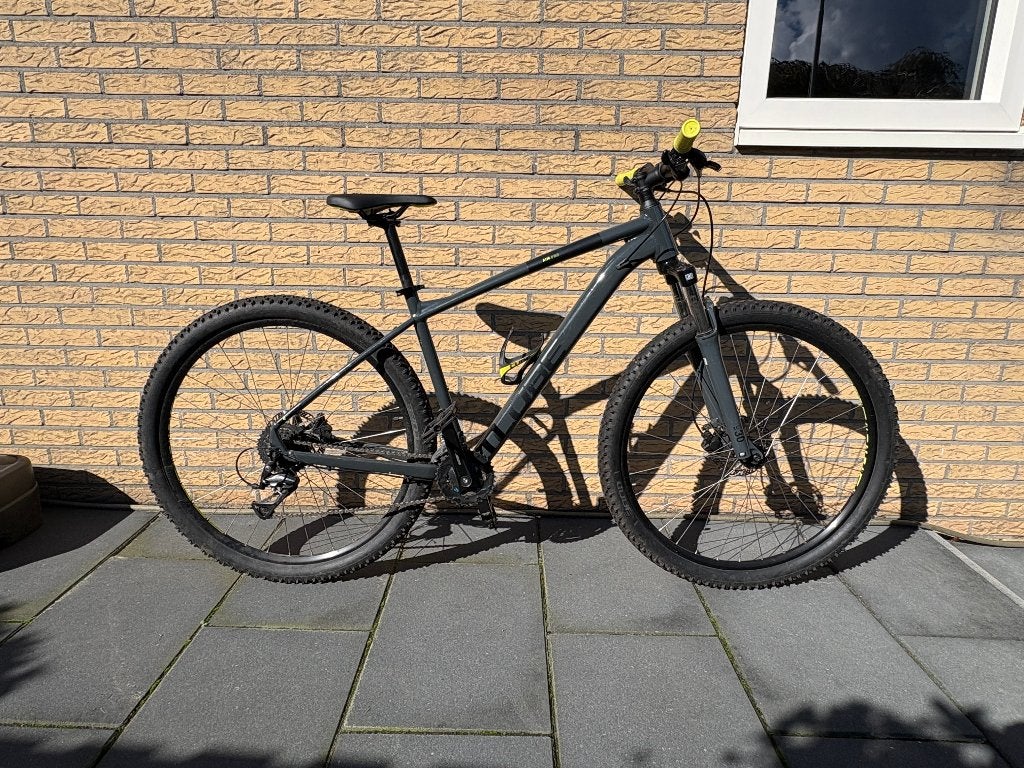 Cube Aim Pro Grey/Flashyellow - 2023 - Maat L, Hardtail, Heren, 45 tot 49 cm, Zo goed als nieuw