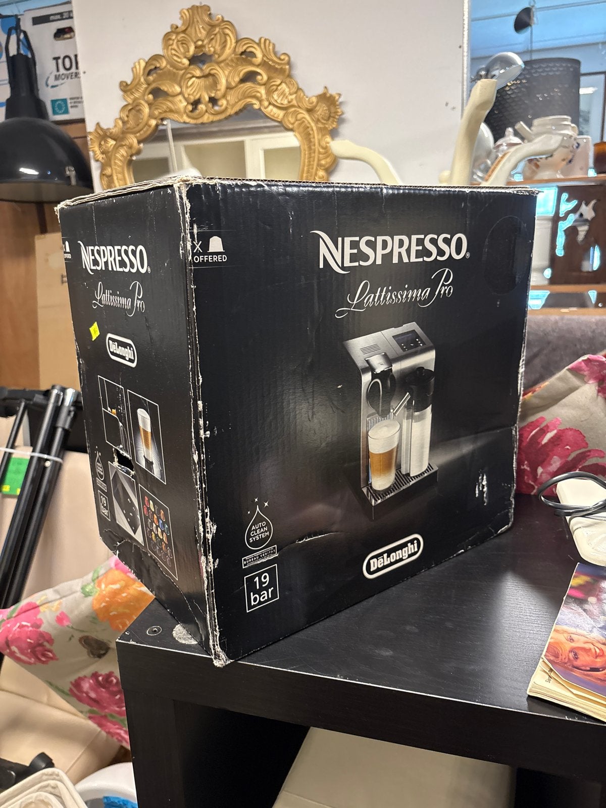 Nespresso Lattissima Pro - De'Longhi koffiezetapparaat, Espresso apparaat, Nieuw, Ophalen of Verzenden, Koffiepads en cups