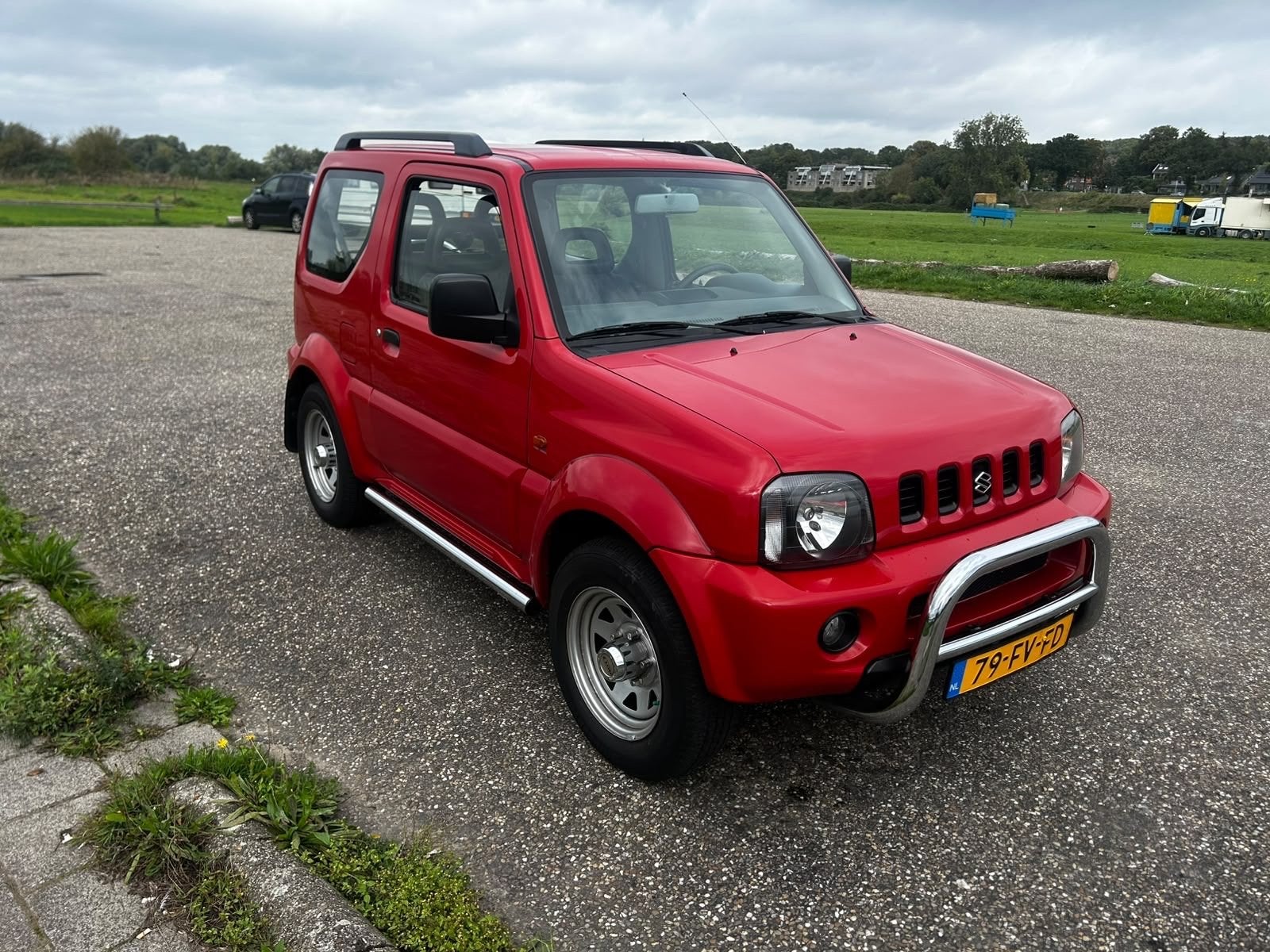 Suzuki Jimny 1.3 JX 4WD 2000 Rood, 40 €/maand, 4 cilinders, 4 stoelen, Origineel Nederlands