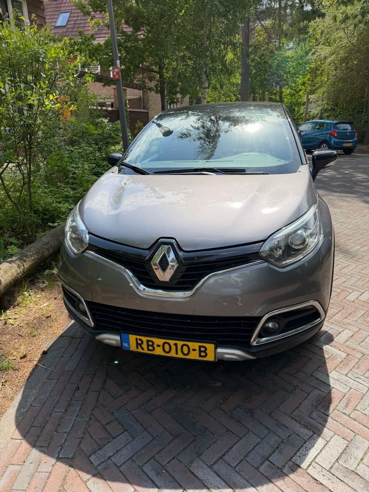 Renault Captur 1.2 TCE 120 EDC 2016 Grijs, Auto's, Renault, 625 kg, 118 pk, 4 cilinders, Leder en Stof