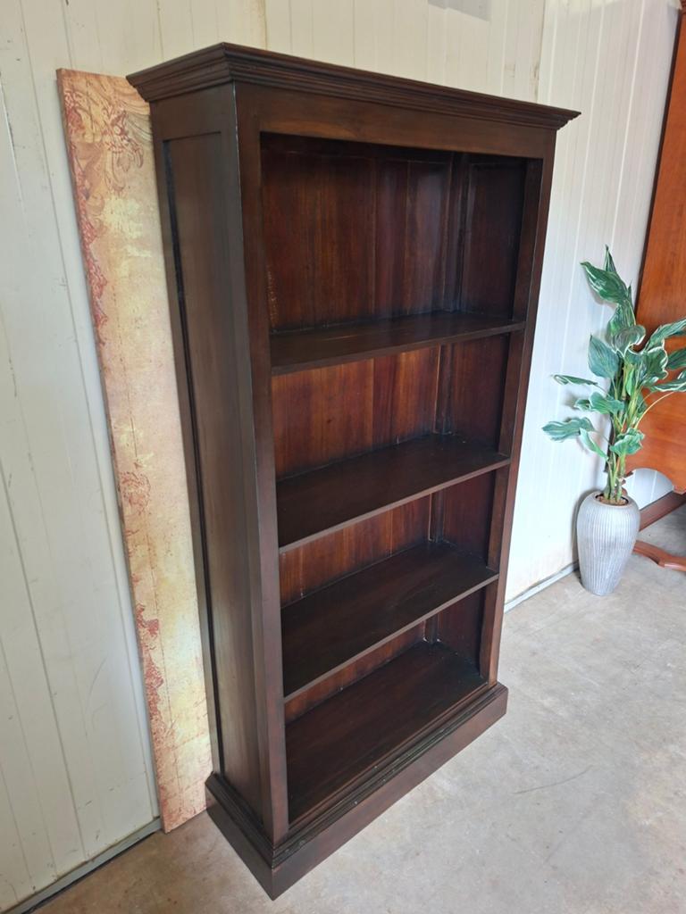 Koloniaal teakhouten boekenkast afm: 98x34m en 180cm hoog., Ophalen of Verzenden