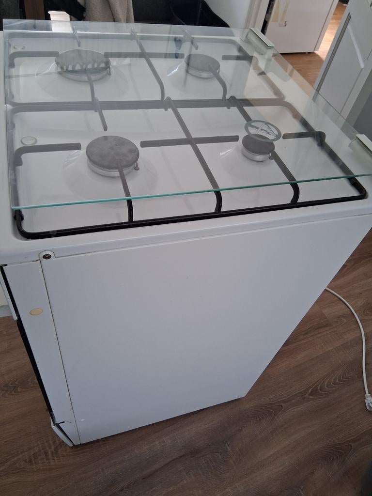 Siemens Vrijstaand Gasfornuis met Oven, Witgoed en Apparatuur, Fornuizen, Gebruikt, Gas, 85 tot 90 cm, 4 kookzones