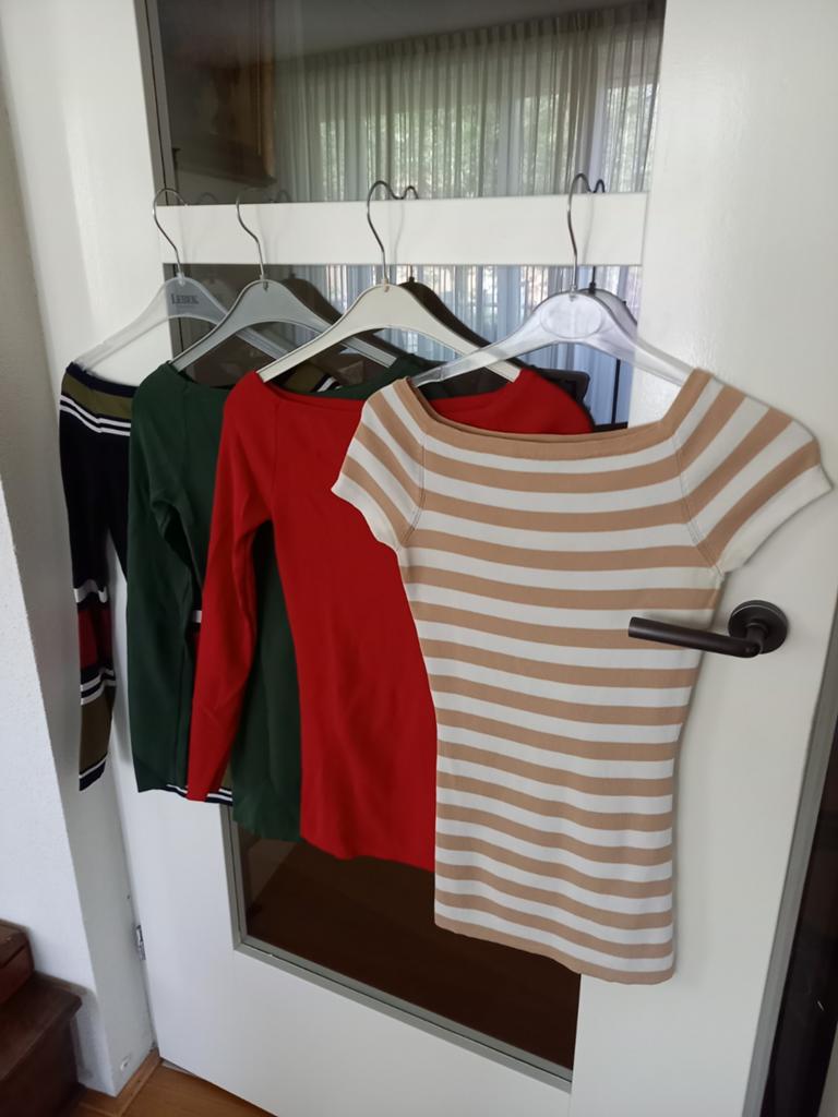 4 NIKKIE truitjes - Maat S en XS, Kleding | Dames, T-shirts, Zwart, Ophalen of Verzenden, Korte mouw, Maat 34 (XS) of kleiner