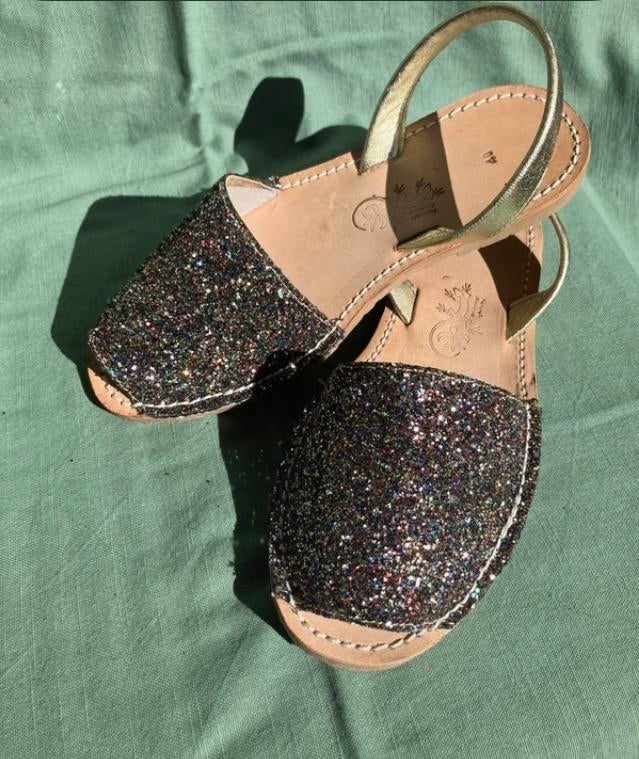 Nieuwe Menorca leren sandalen met glitter - Maat 39, Ophalen of Verzenden, Nieuw, Overige kleuren, Overige materialen