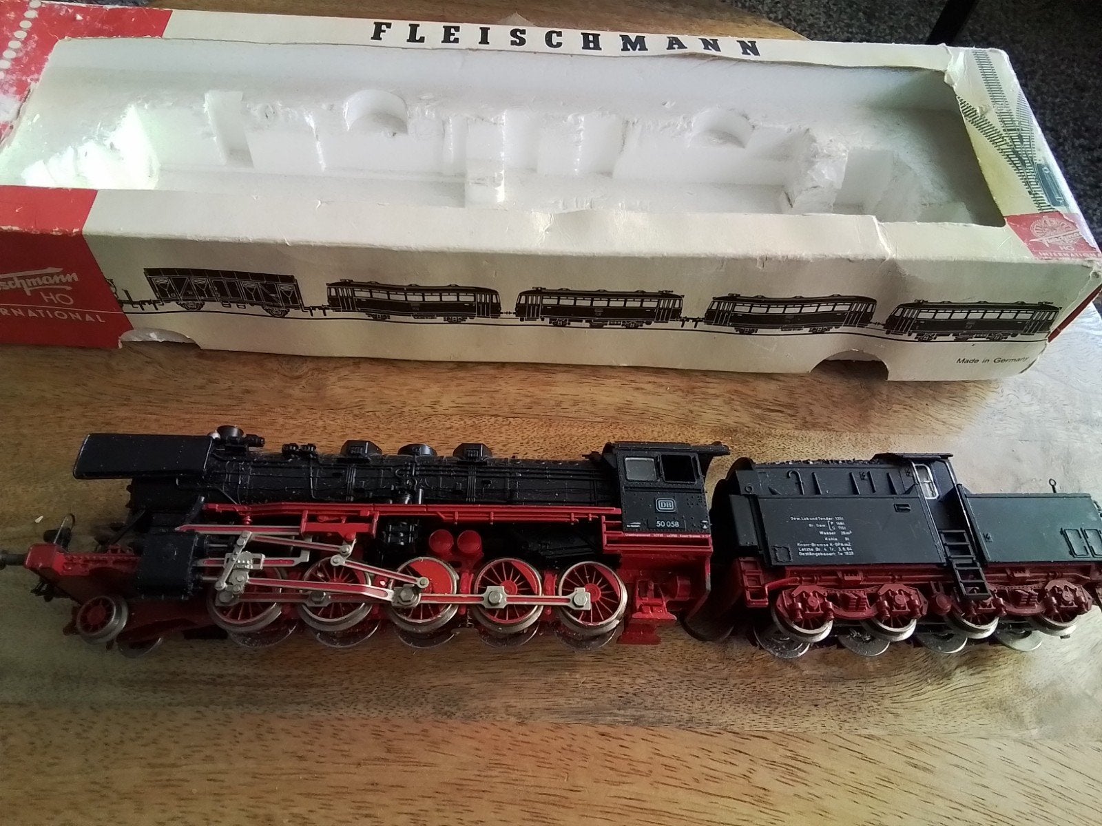 Fleischmann Stoomlocomotief BR 50 008 met tender, Hobby en Vrije tijd, Modeltreinen | H0, Gebruikt, Fleischmann, Ophalen of Verzenden