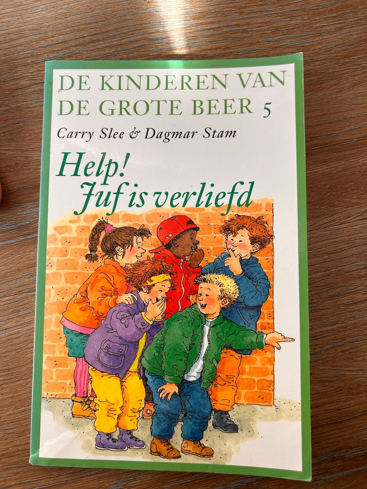 De Kinderen van de Grote Beer 5: Help! Juf is verliefd, Boeken, Ophalen of Verzenden, Gelezen, Fictie algemeen