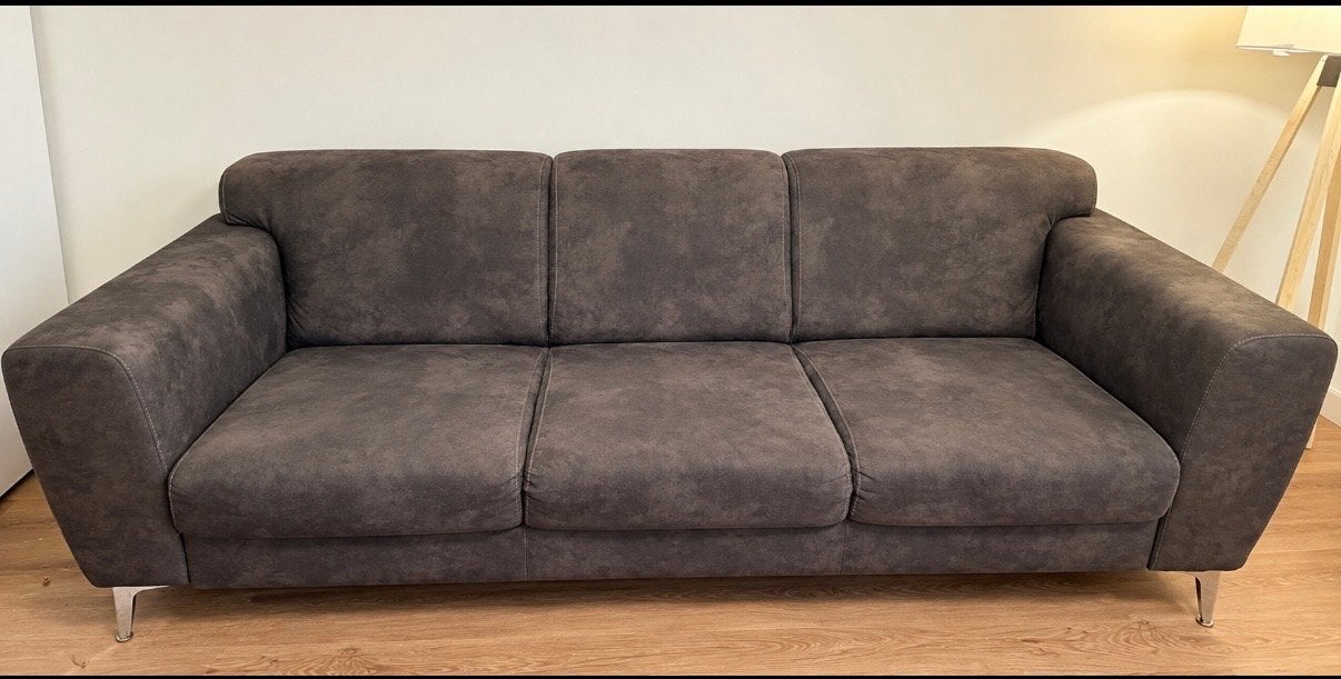Moderne 3-zitsbank donkergrijs – zo goed als nieuw – 230 cm, Huis en Inrichting, Driepersoons, 75 tot 100 cm, Ophalen of Verzenden