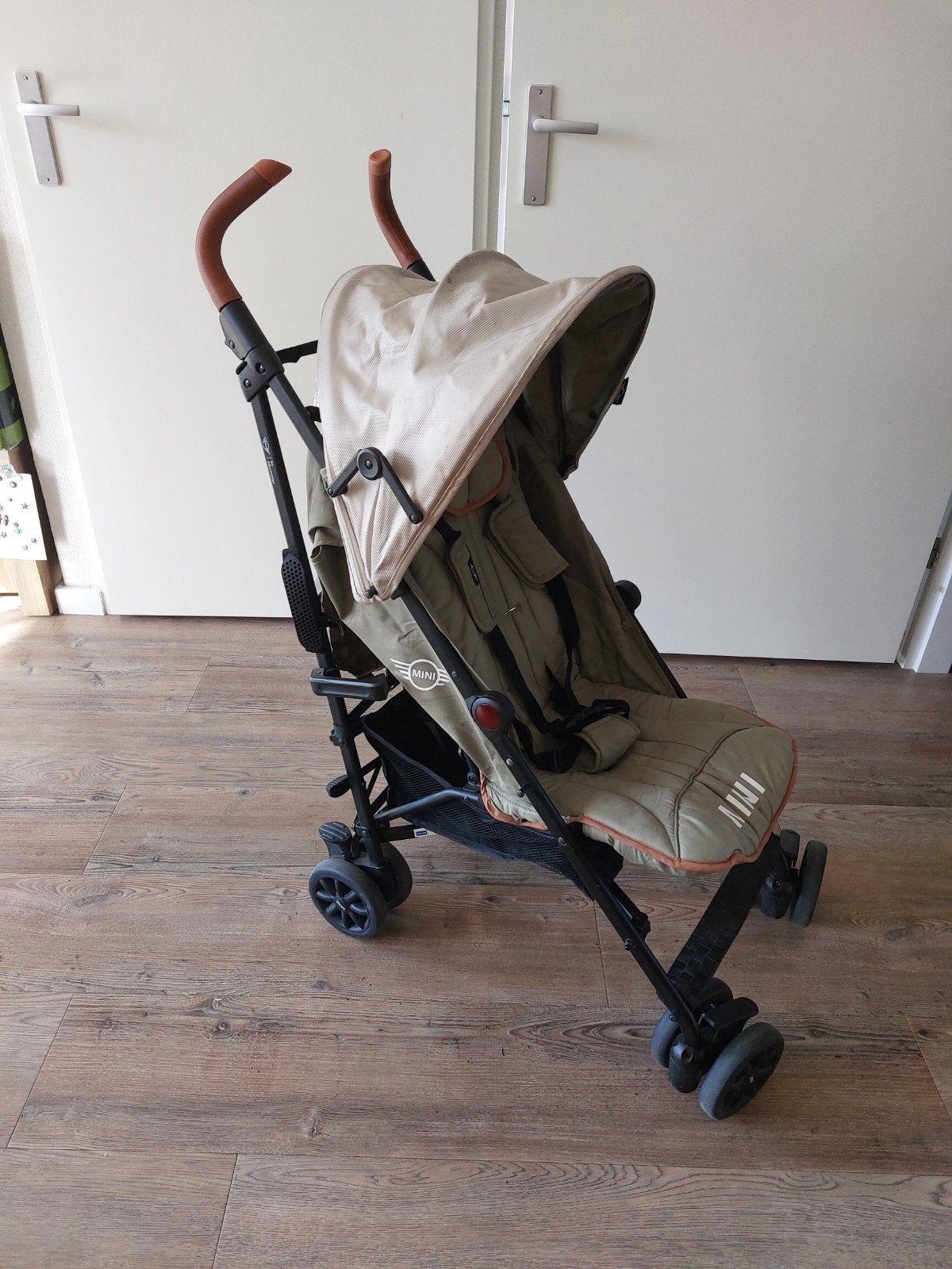Buggy Easywalker Mini Cooper uitvoering, Gebruikt, Verstelbare duwstang, Ophalen, Kinderwagen