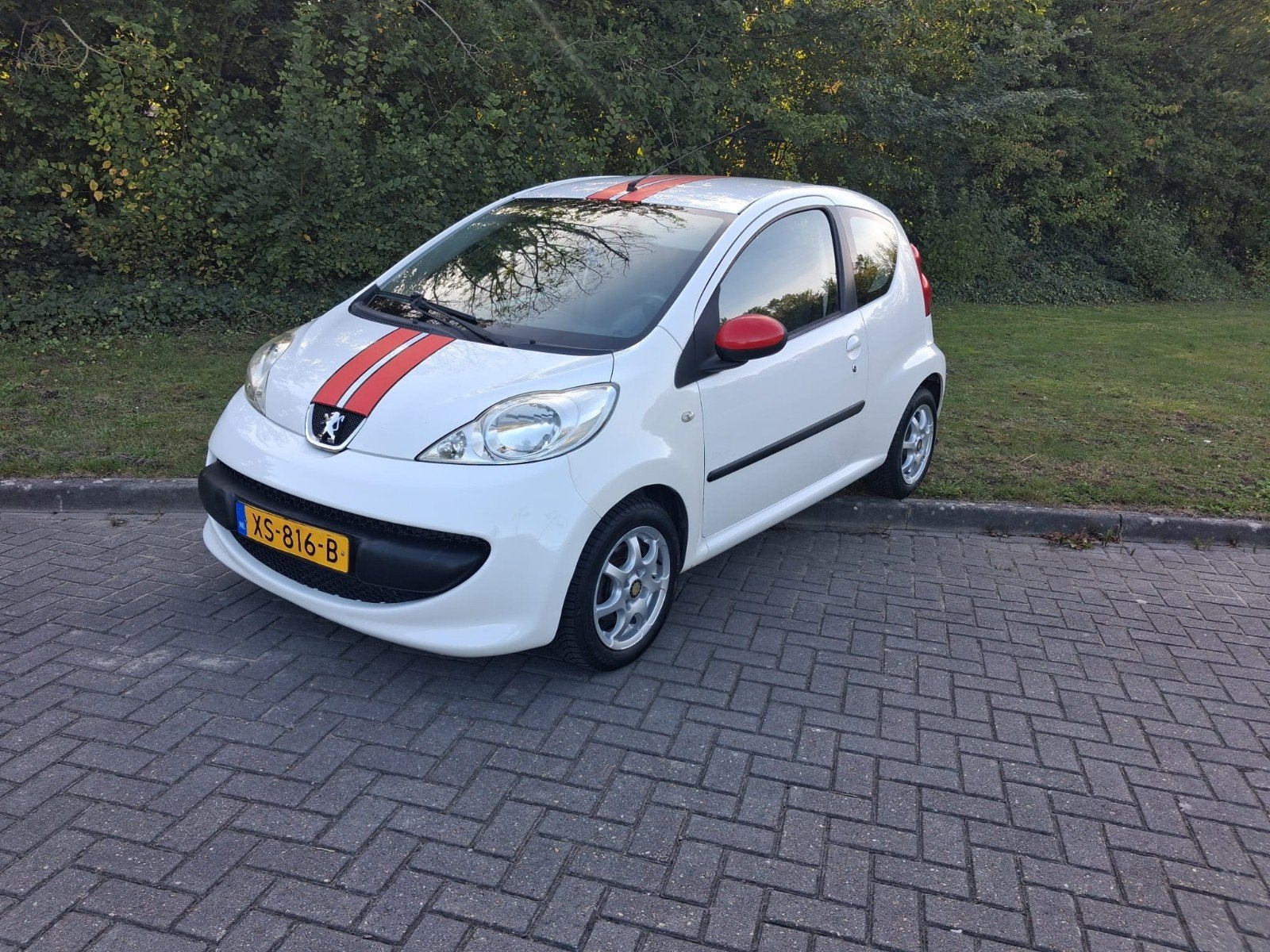 Peugeot 107 1.0 12V 3DR 2009 Wit, Voorwielaandrijving, 4 stoelen, Handgeschakeld, Particulier