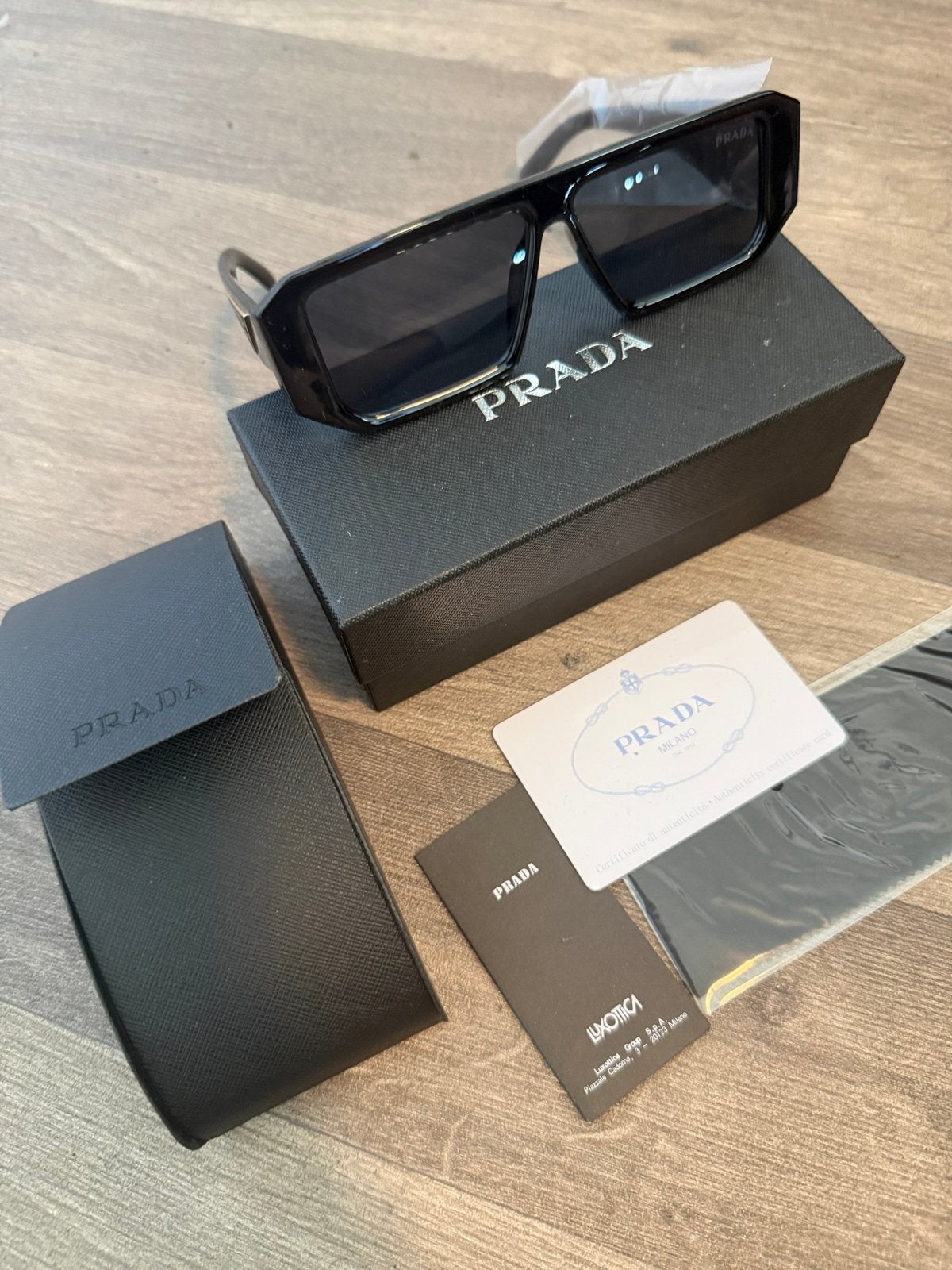 Prada Zonnebril - Nieuw met doos, Zonnebril, Prada, Zwart, Nieuw