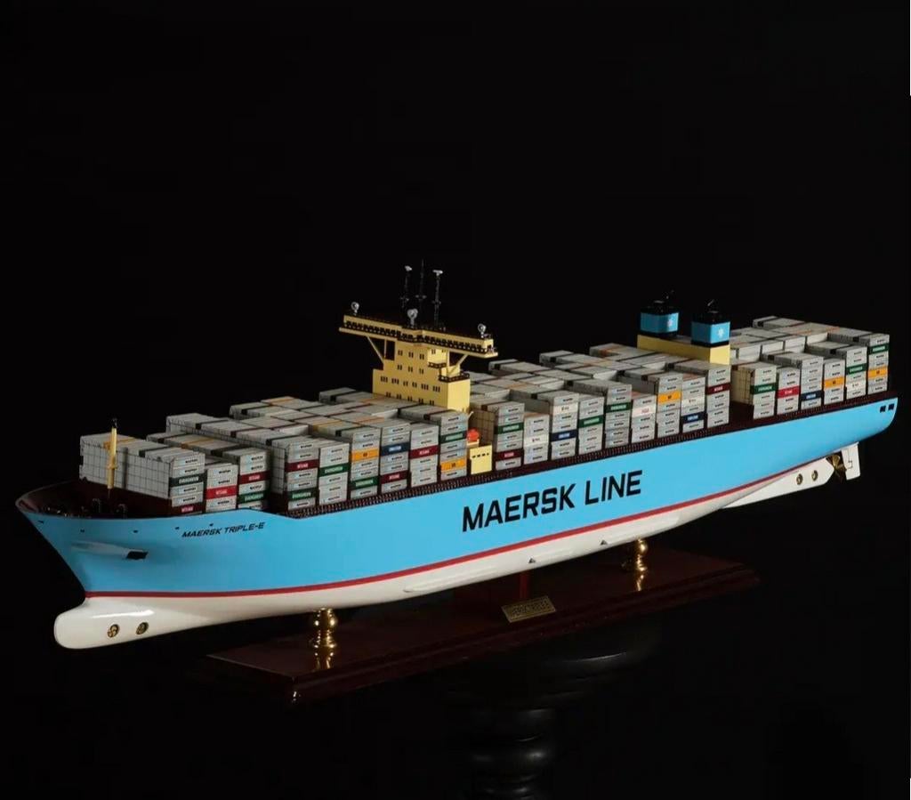 Containerschip Model: Maersk Triple-E, Hobby en Vrije tijd, Modelbouw | Boten en Schepen, Zo goed als nieuw, 1:200 of kleiner