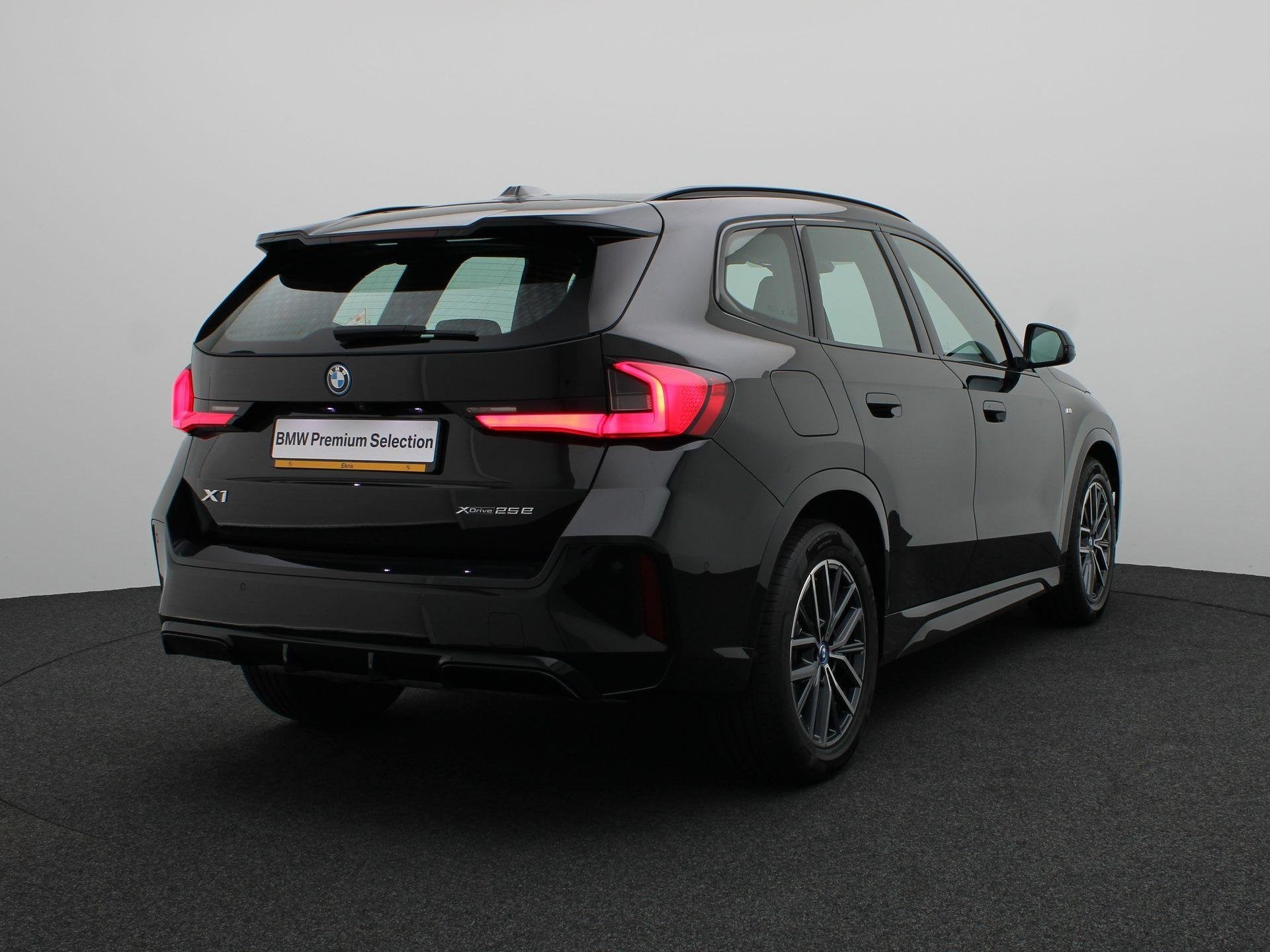 BMW X1 xDrive25e M Sportpakket | Premium Pack | Comfort Acce, Stof, Gebruikt, Bedrijf, Vierwielaandrijving
