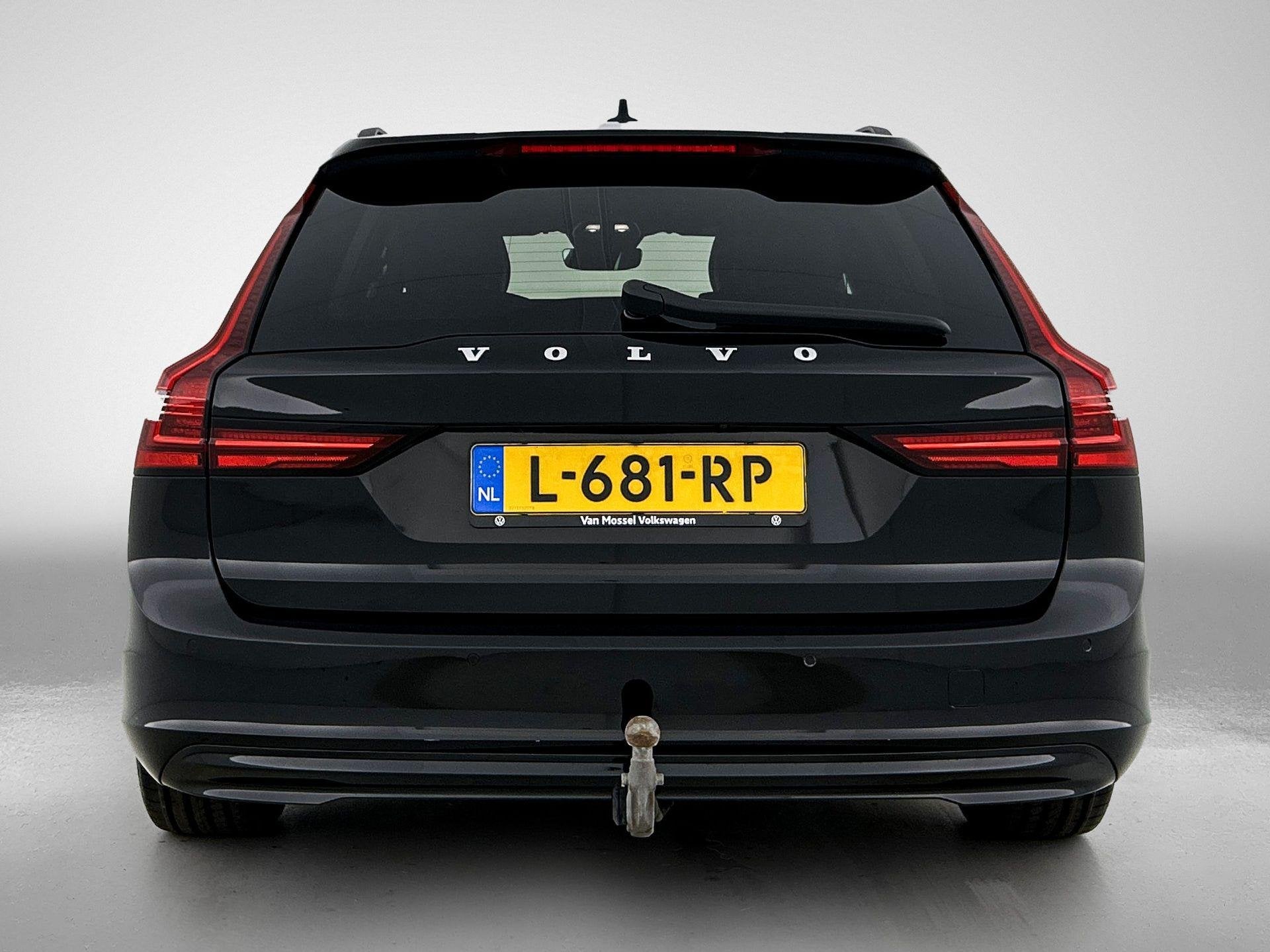 Volvo V90 2.0 B4 Momentum Business 1e Eigenaar | Origineel N, Auto's, 12 maanden, Euro 6, 4 cilinders, Zwart