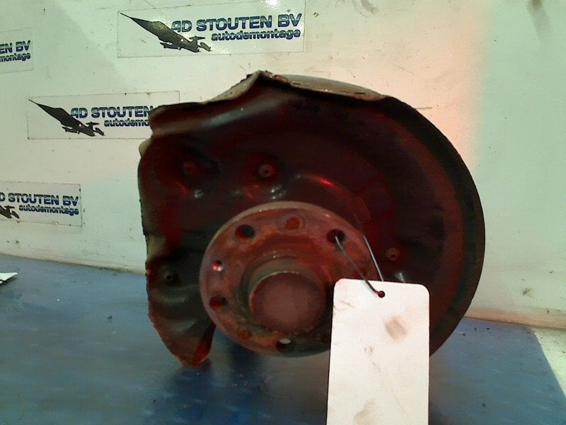 Fusee Rechts Achter Volkswagen Jetta IV (162/16A) 2011, Gebruikt, Volkswagen, Volkswagen AG, Kundenbetreuung@volkswagen.de