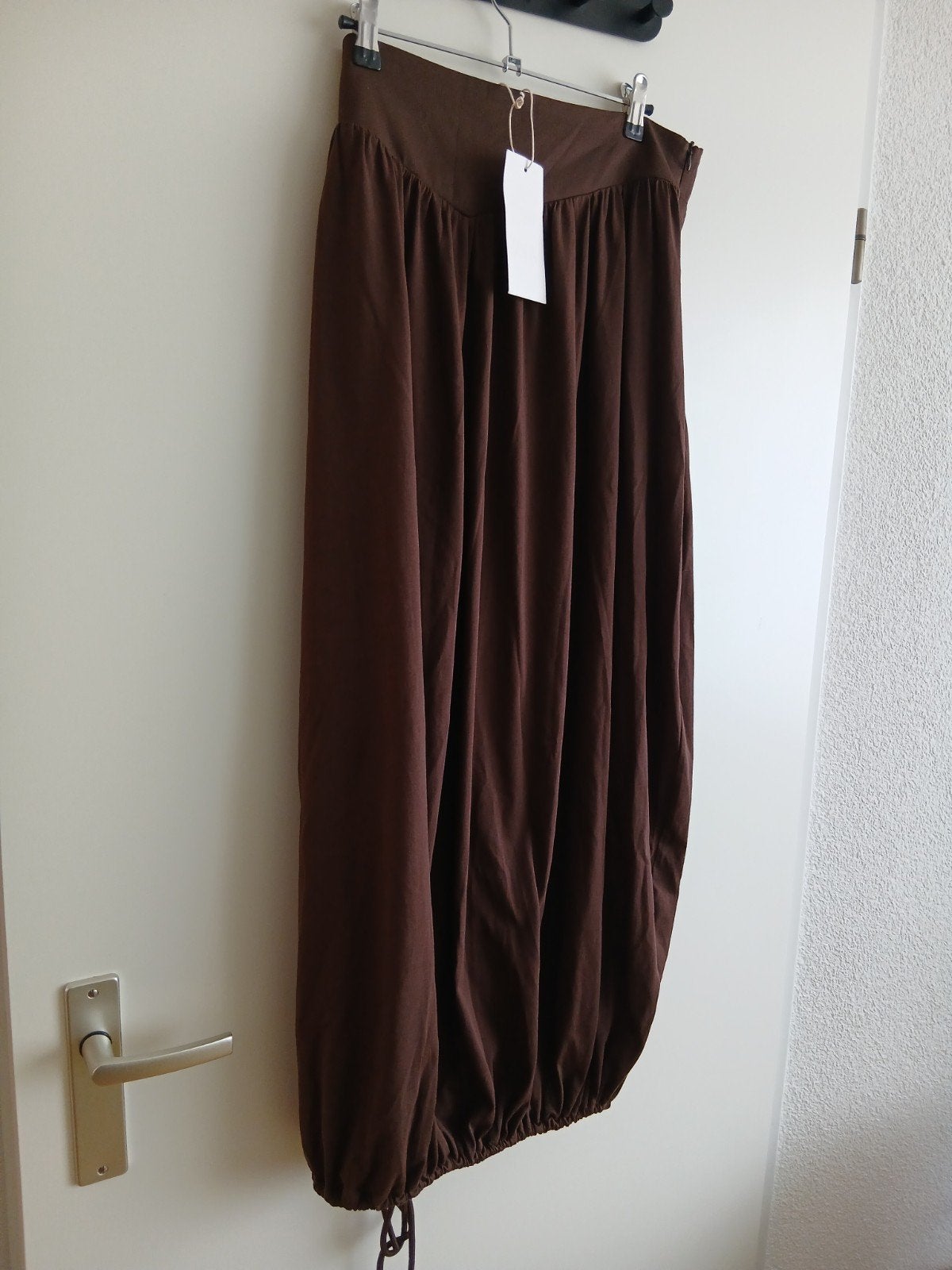 Prachtige ballon rok mét prijskaartje van ZARA. Maat L., Kleding | Dames, Bruin, Verzenden, Zara, Maat 42/44 (L)