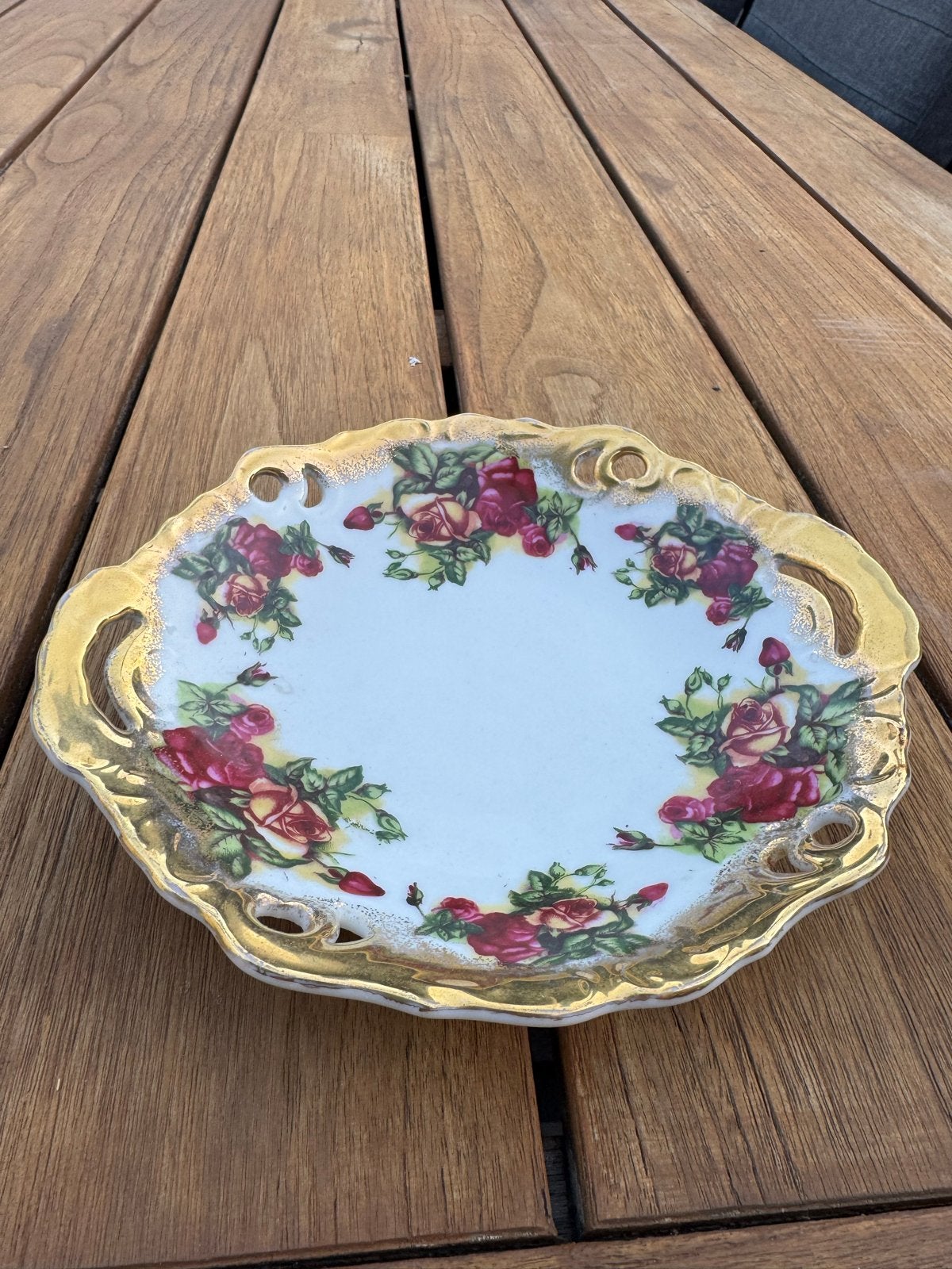 Decoratief Bordje 21 cm van Saji - Fine China Japan, Antiek en Kunst, Antiek | Servies los, Ophalen