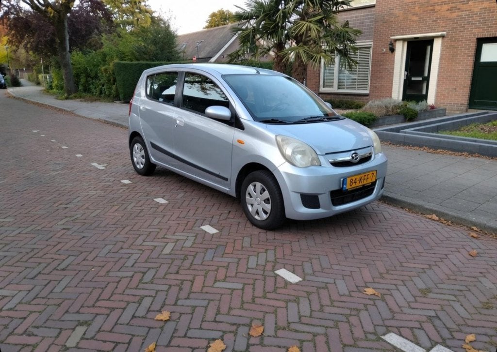 Daihatsu Cuore 1.0 5D 2009 Grijs, Auto's, Voorwielaandrijving, 600 kg, 18 €/maand, 4 stoelen