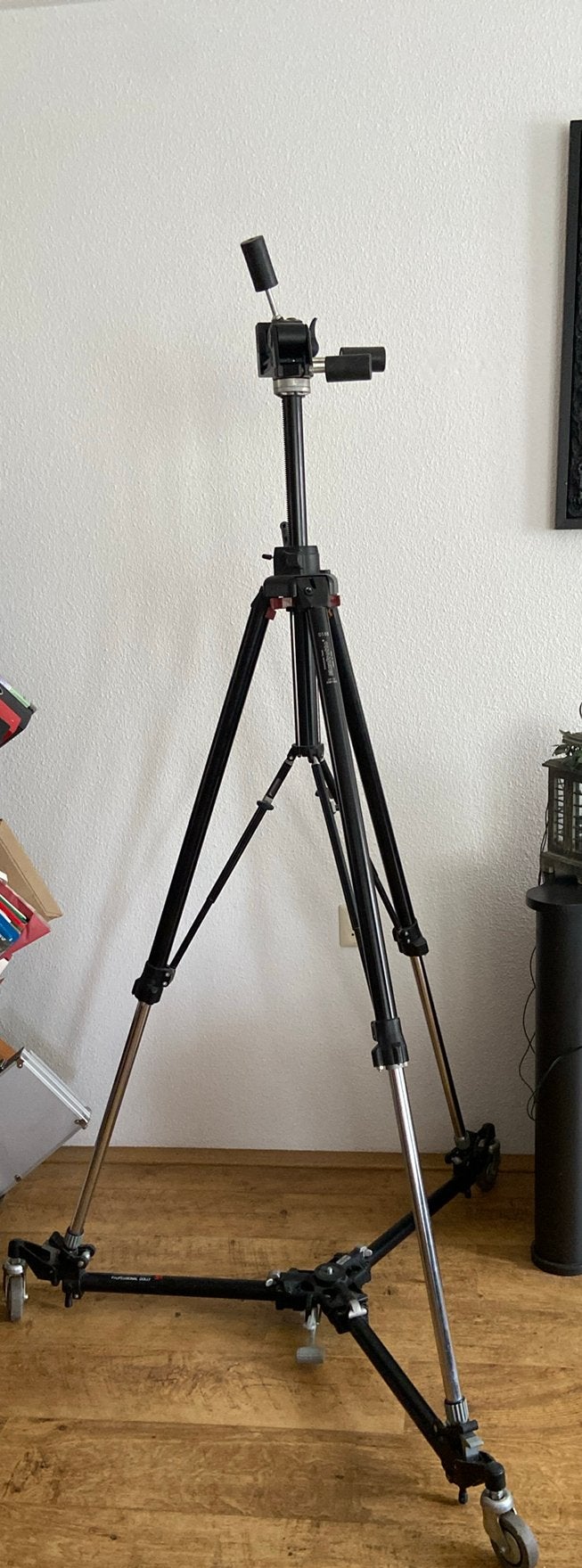 professioneel Manfrotto foto en filmstatief, Ophalen, Driepoot, Zo goed als nieuw, 175 cm of meer