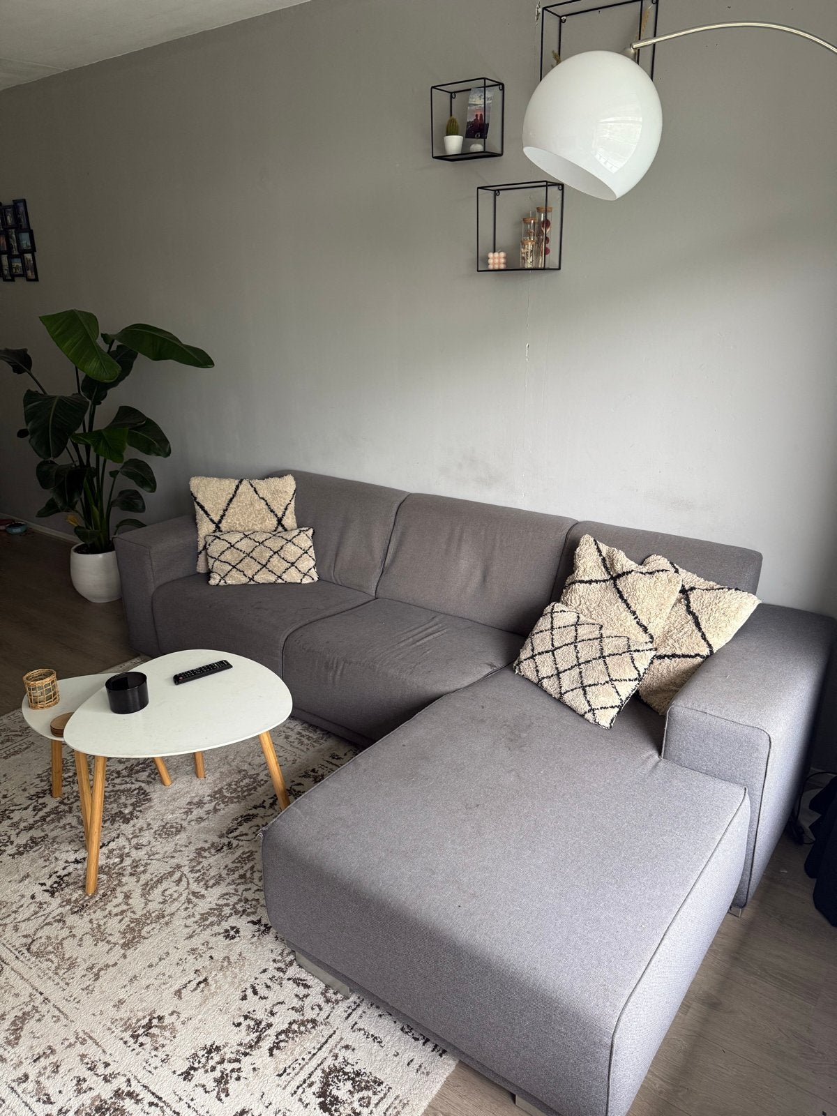 Gratis bank - Hoekbank grijs, 250 tot 300 cm, Gebruikt, 100 tot 125 cm, Hoekbank