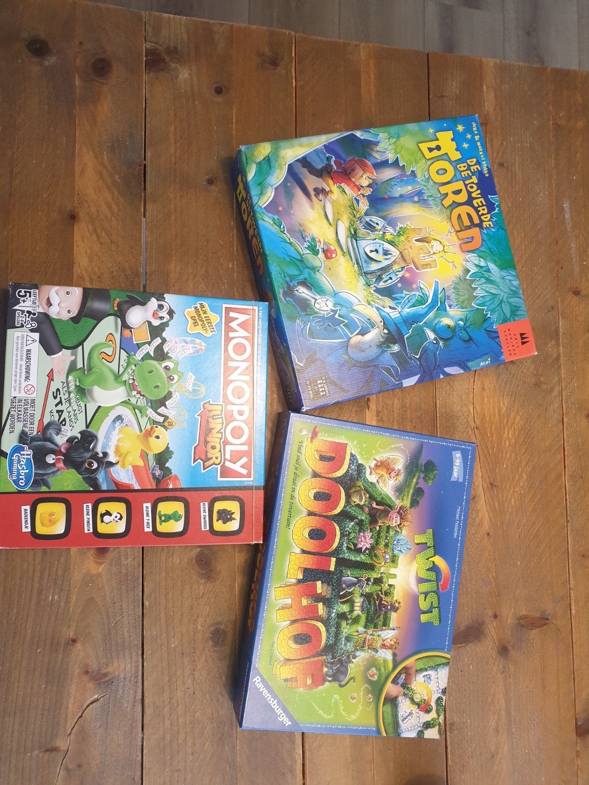 3 spellen: monopoly junior - twist doolhof - betoverde toren, Hobby en Vrije tijd, Gezelschapsspellen | Bordspellen, Ophalen of Verzenden