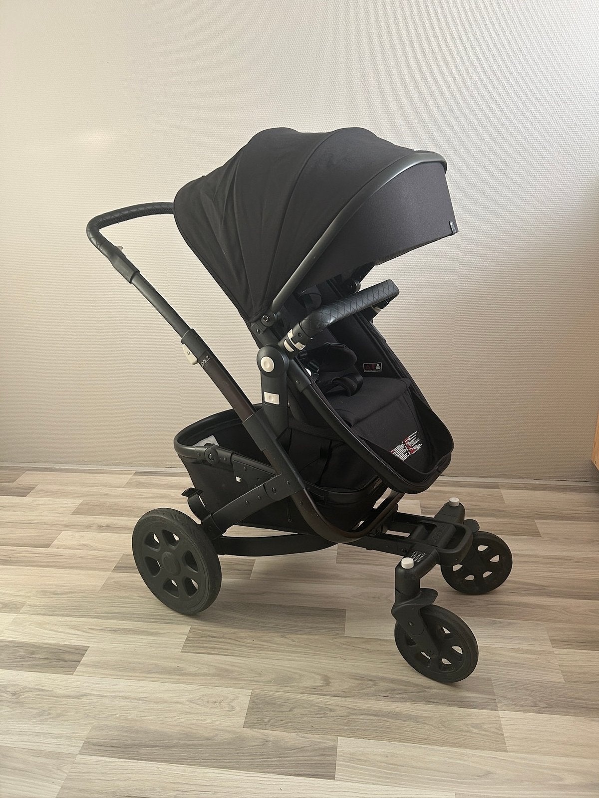 Foto 3 van Joolz Geo 2 kinderwagen zwart