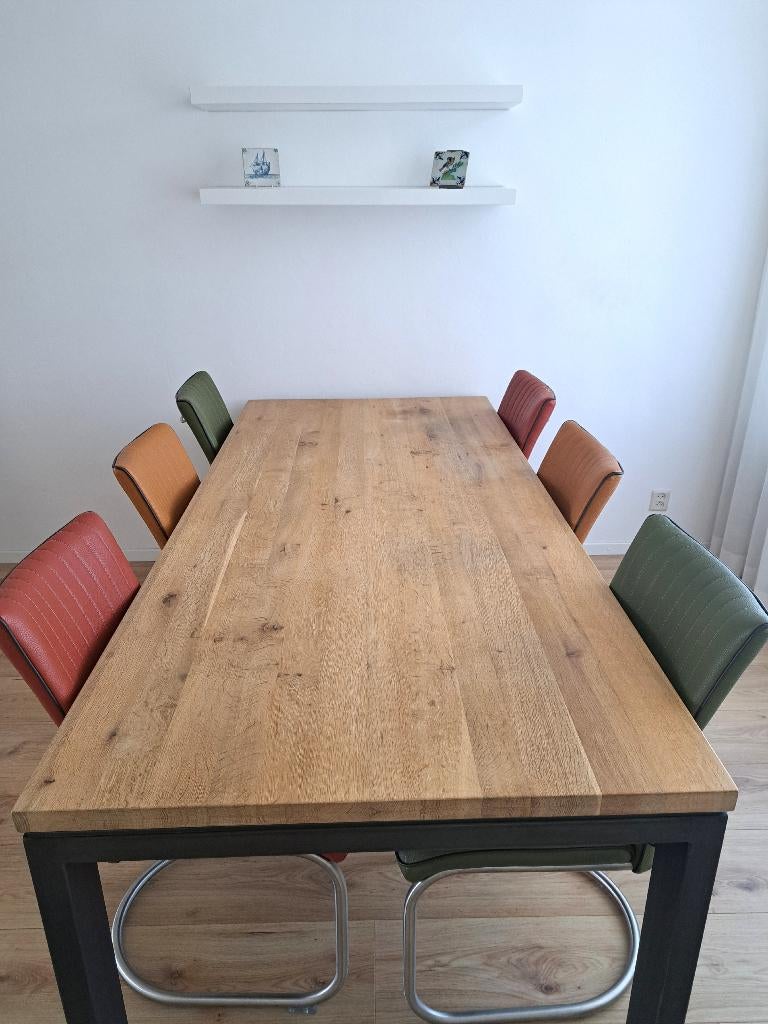 Houten eettafel Henders & Hazel 225x100 cm – zwart onderstel, Huis en Inrichting, Ophalen, Gebruikt, Eikenhout, 200 cm of meer