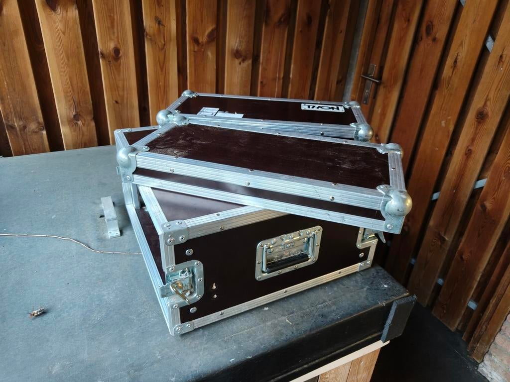 Thon Flightcase 5he, Muziek en Instrumenten, Behuizingen en Koffers, Ophalen of Verzenden, Gebruikt, Overige instrumenten, Flightcase