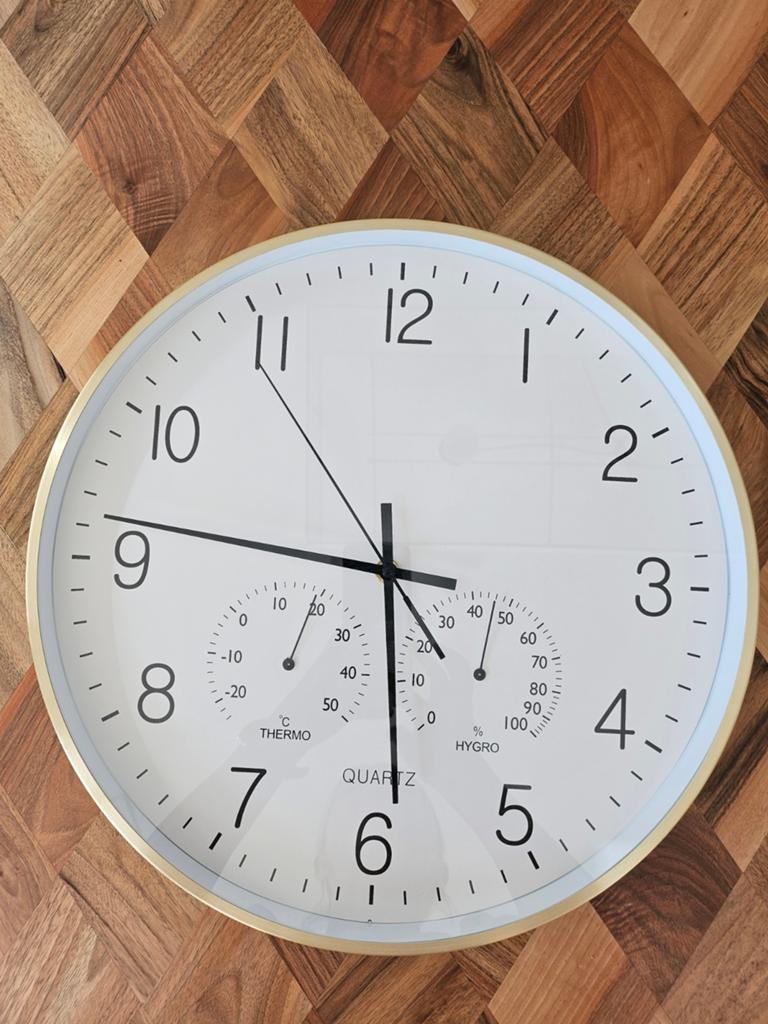 Quartz Wandklok 38cm, Ophalen of Verzenden, Zo goed als nieuw, Analoog, Wandklok