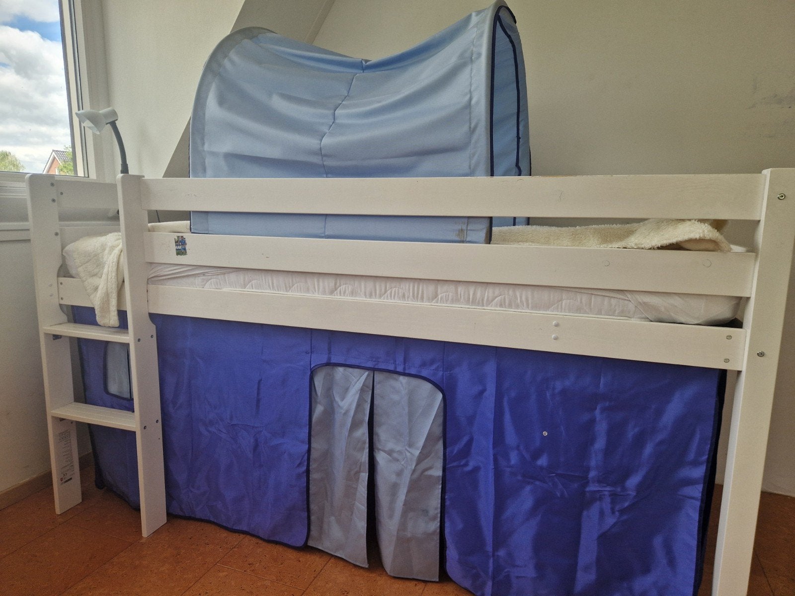 Hoogslaper wit met tent, Ophalen of Verzenden, Zo goed als nieuw, Hoogslaper