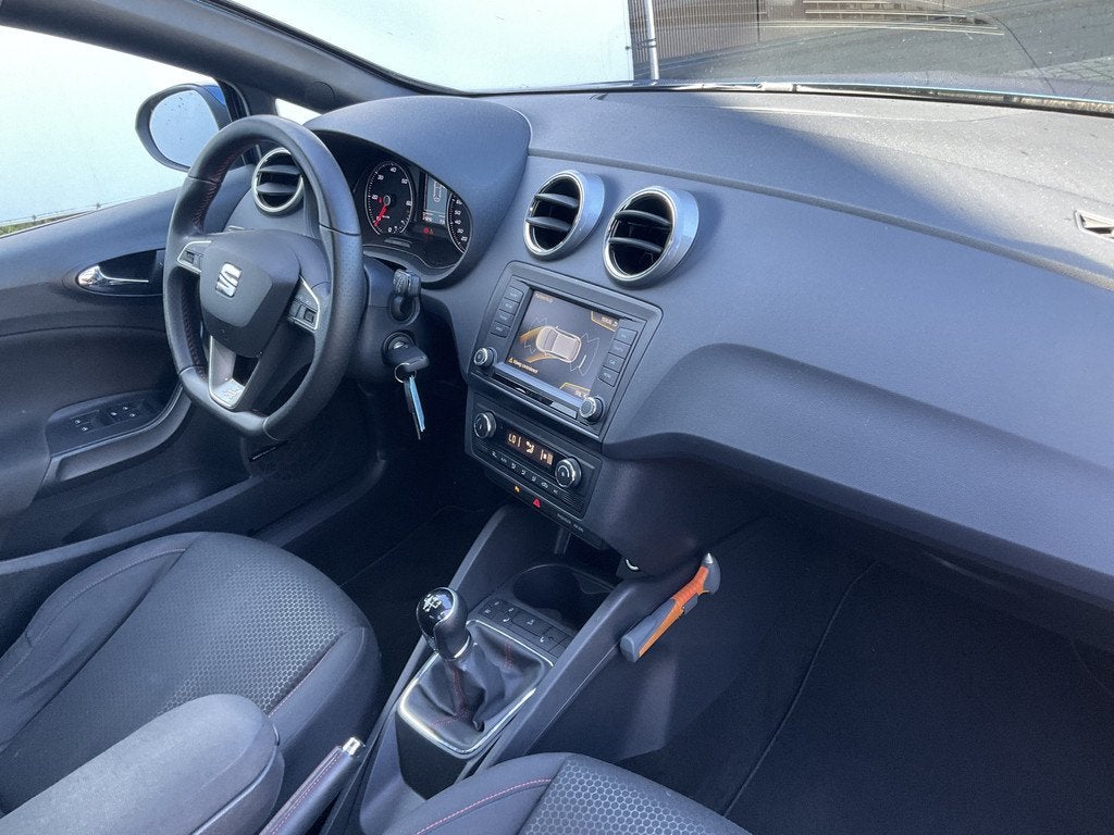 SEAT Ibiza 1.4 TDI FR Connect Nav/Cruise Stoelverw Pdc Clima, Auto's, Voorwielaandrijving, Gebruikt, Euro 6, Blauw