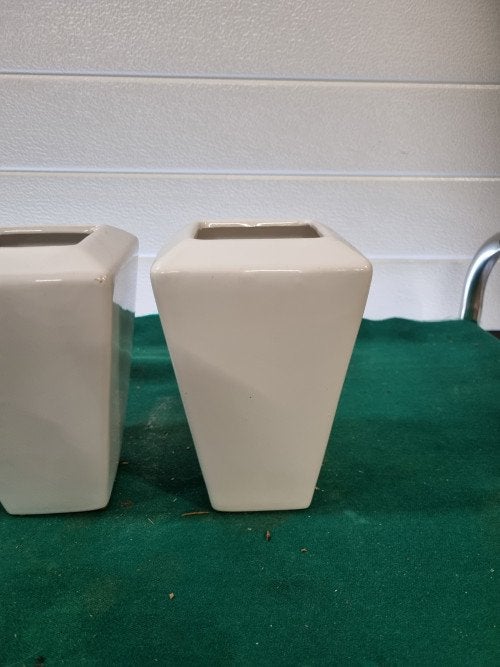 vaasjes wit aardewerk drie stuks, Ophalen of Verzenden