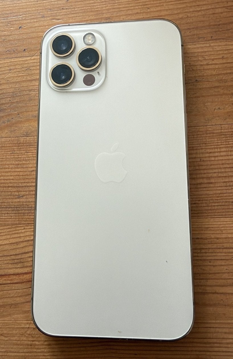 iPhone 12 Pro 128GB Gold - zeer nette staat - Apple hoes, Telecommunicatie, 128 GB, Zo goed als nieuw, 81 %, Zonder simlock