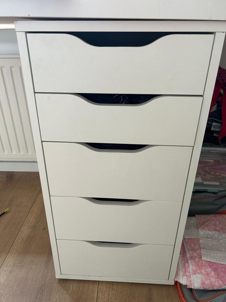 Witte ladekast met 6 laden - Ideaal voor opslag, Huis en Inrichting, Kasten | Ladekasten, Minder dan 50 cm, Gebruikt, 5 laden of meer