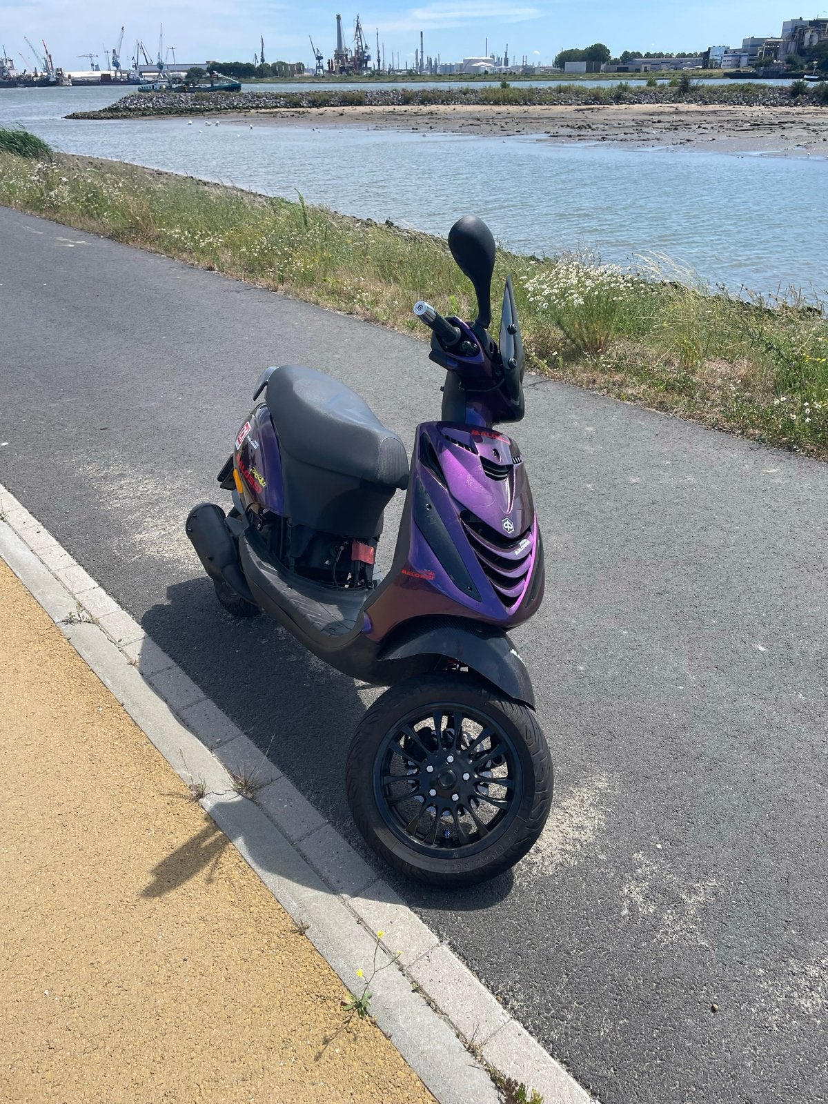 Piaggio Zip 172 cc brom geen geld niet berichten!!, Fietsen en Brommers, Brommeronderdelen | Scooters, Ophalen of Verzenden, Gebruikt