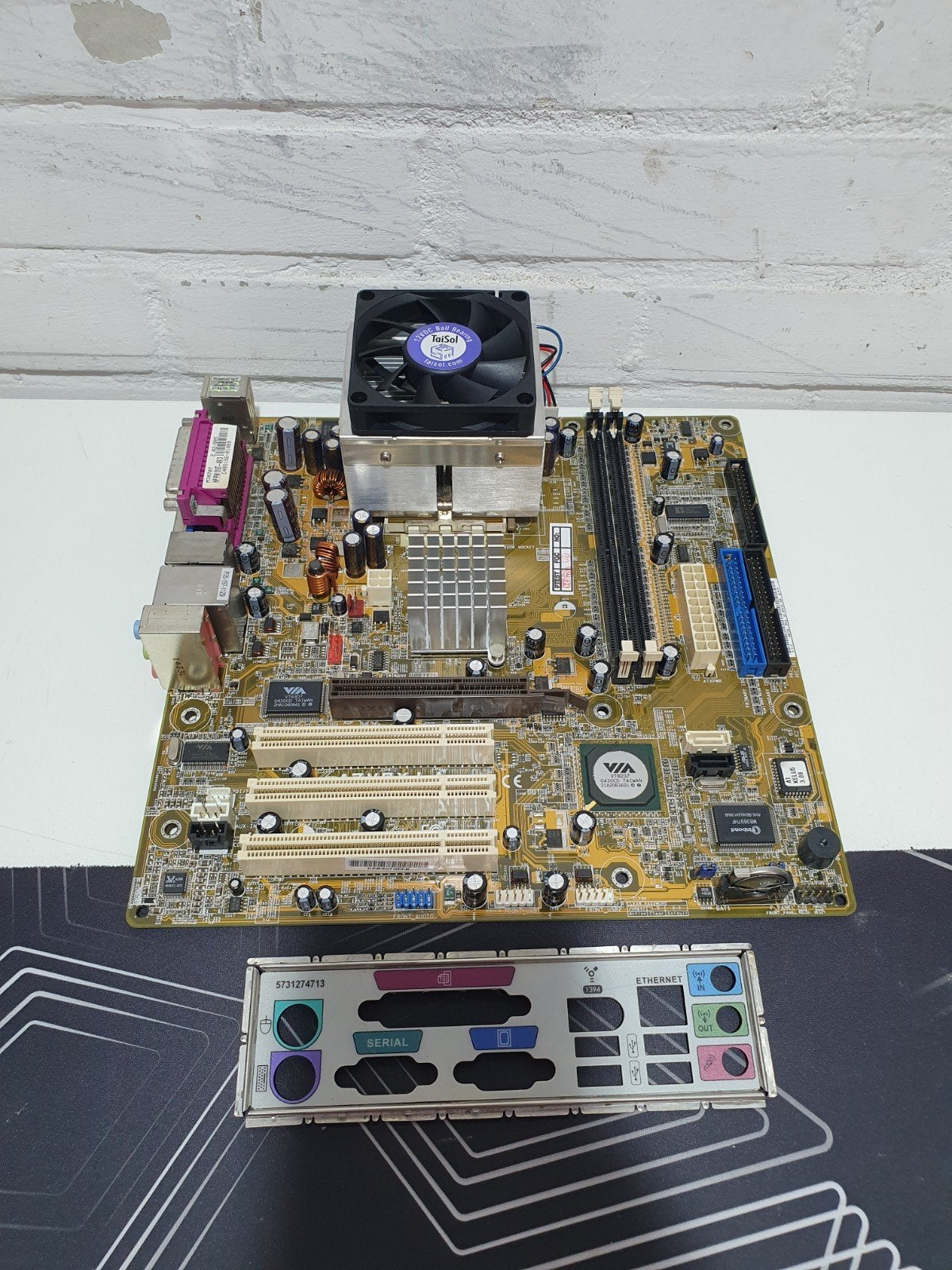 ASUS A7V8X-LA Moederbord Socket 462 + AMD Athlon XP 3000+, Computers en Software, Moederborden, ., LGA 462, Refurbished, Ophalen of Verzenden