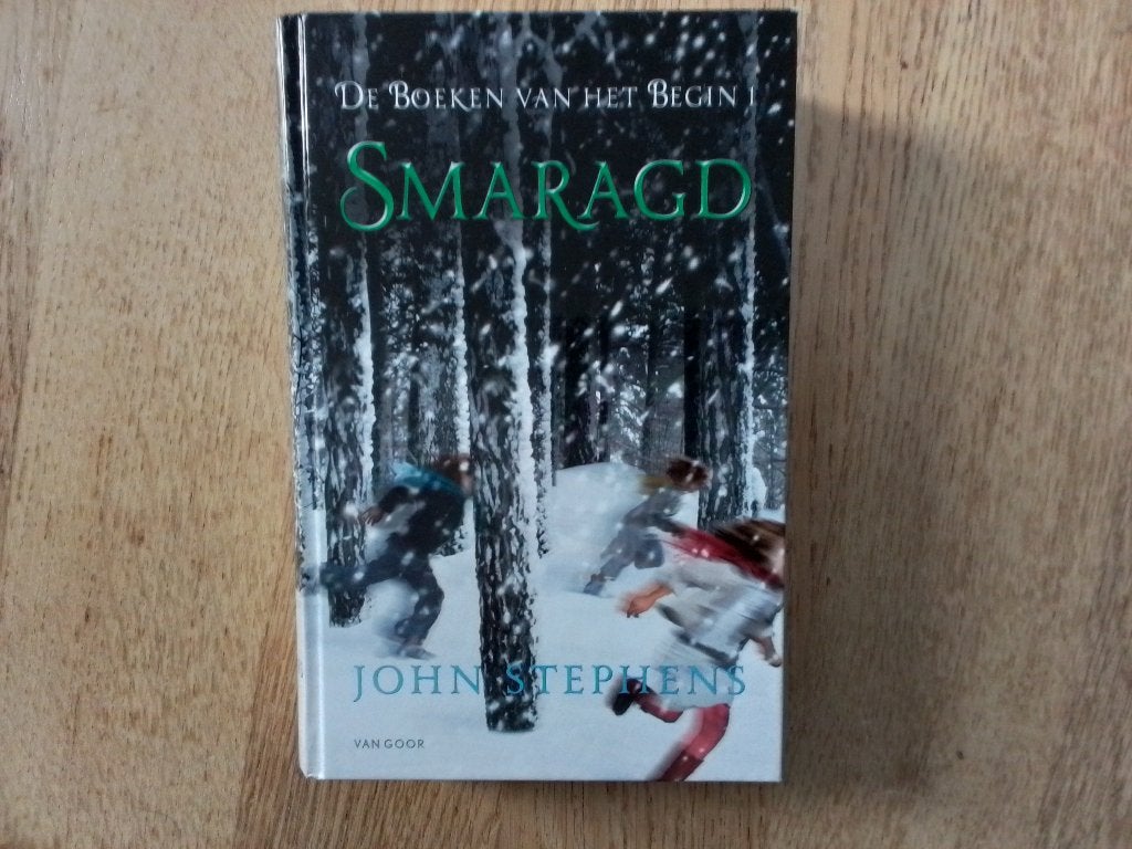 Smaragd., Ophalen of Verzenden, Zo goed als nieuw, John Stephens