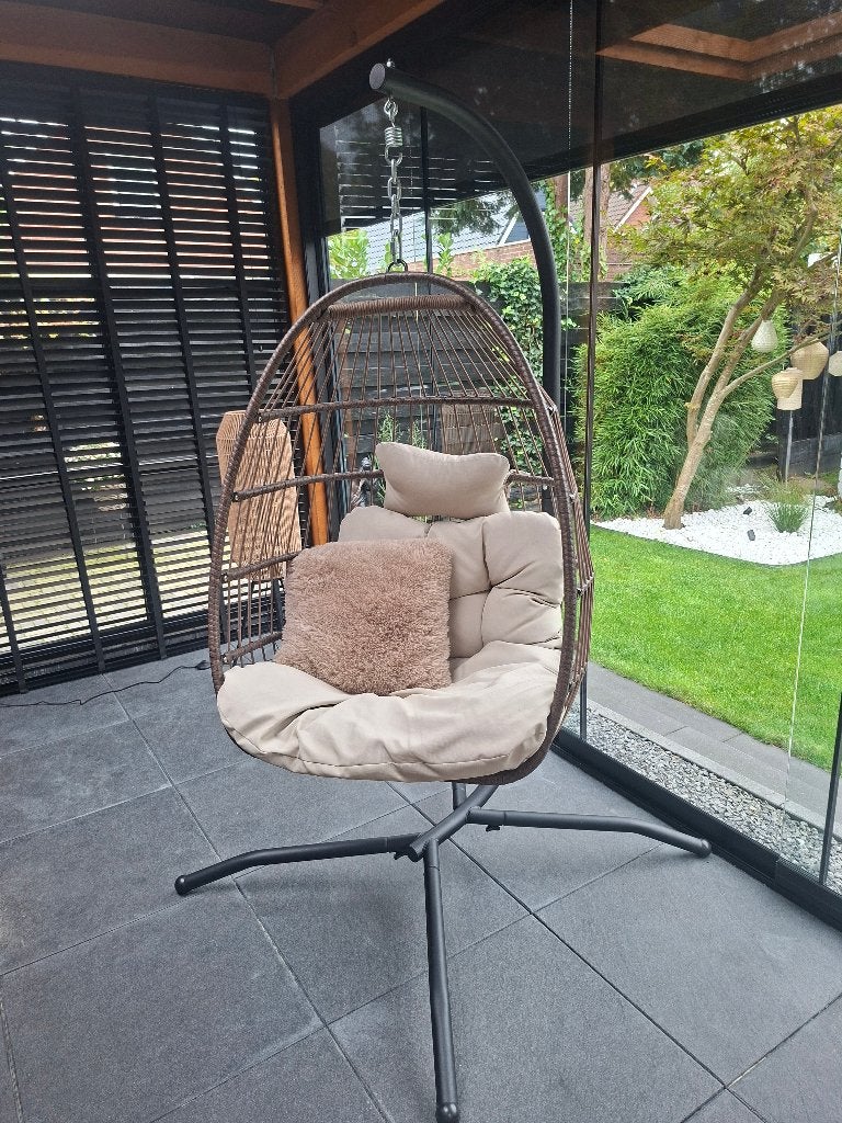 Hangstoel ei model incl kussen, Ophalen, Zo goed als nieuw