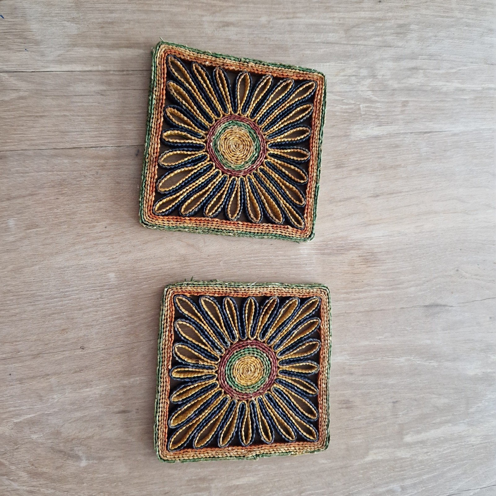 Set van 2 Raffia Pannenonderzetters - Handgemaakt, Gebruikt, Meerkleurig, Boho, Ophalen of Verzenden