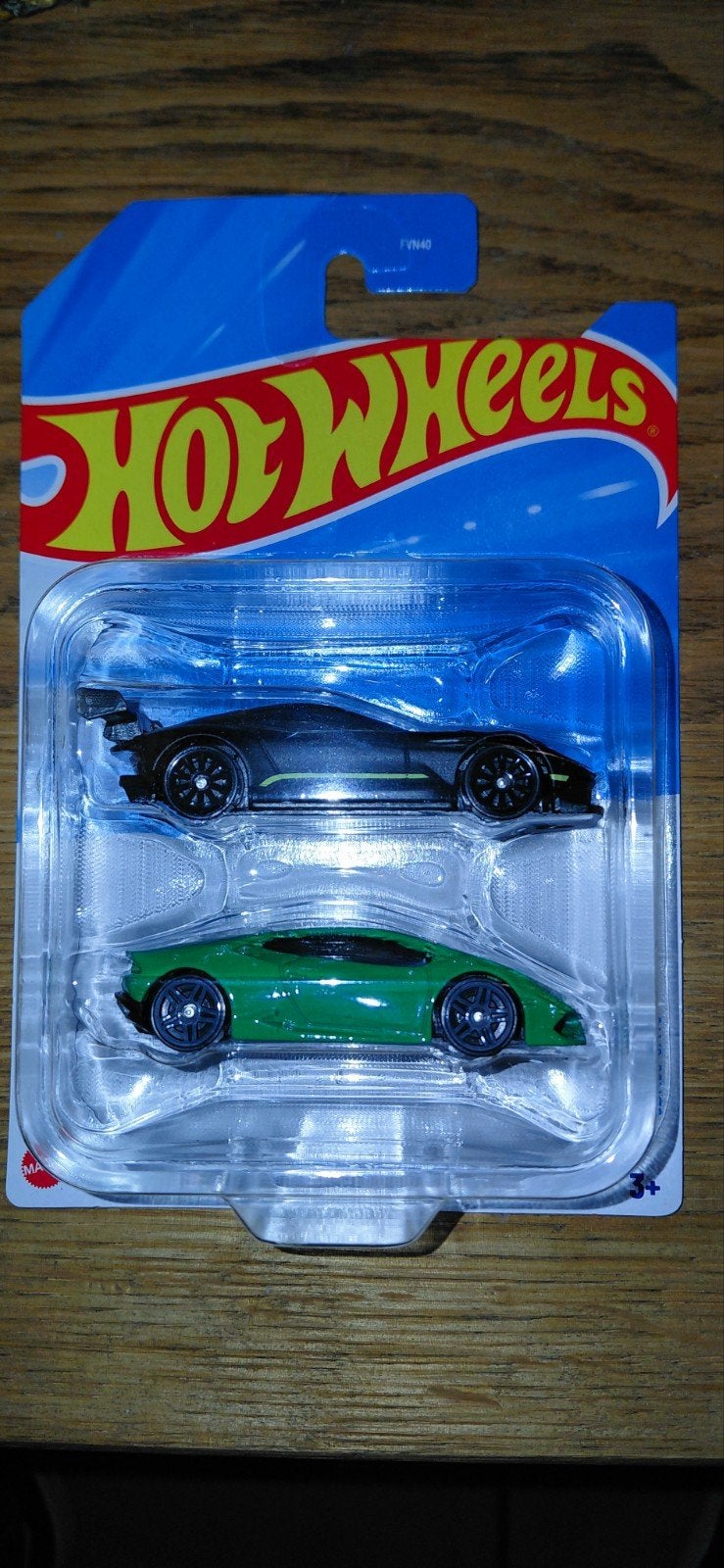 Hot Wheels : Aston Martin Vantage GT3 & Lamborghini Hur, Ophalen of Verzenden, Nieuw, Auto, Overige merken