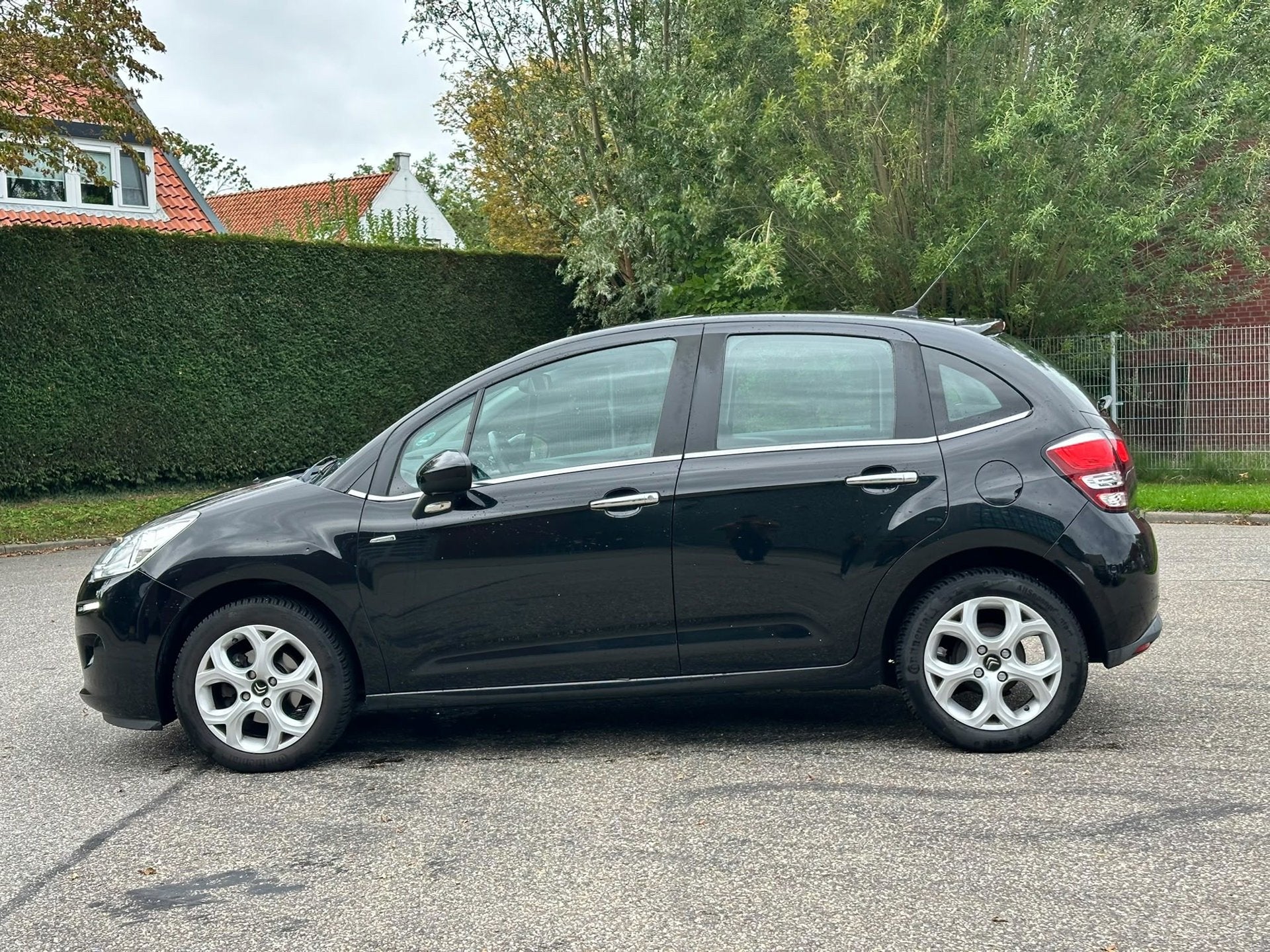 Citroen C3 1.2 PureTech Collection Achteruit camera*Navigati, Auto's, Voorwielaandrijving, Dealer onderhouden, Gebruikt, 1199 cc