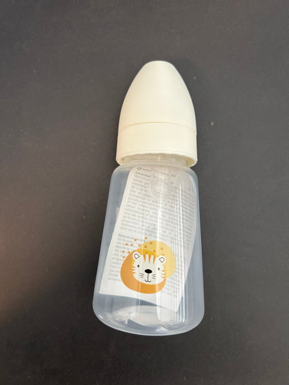 Fles met bijbehorende speen, Ophalen, Zo goed als nieuw, Babyfles