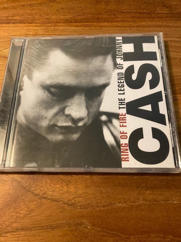 Johnny Cash - Ring of fire / The legend of Johnny, Verzenden, 2000 - 2009, Zo goed als nieuw