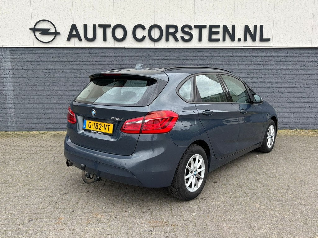 BMW 2 Serie Active Tourer 218D 136PK Trekhaak Navi Ecc Cruis, Voorwielaandrijving, 725 kg, Te koop, 1300 kg