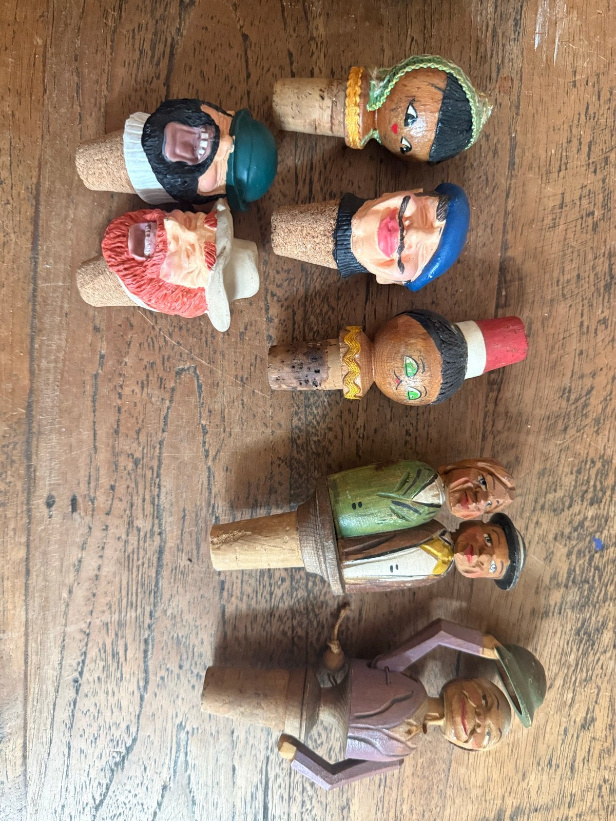 Oude verzameling decoratieve kurken met figuurtjes, Ophalen of Verzenden, Gebruikt