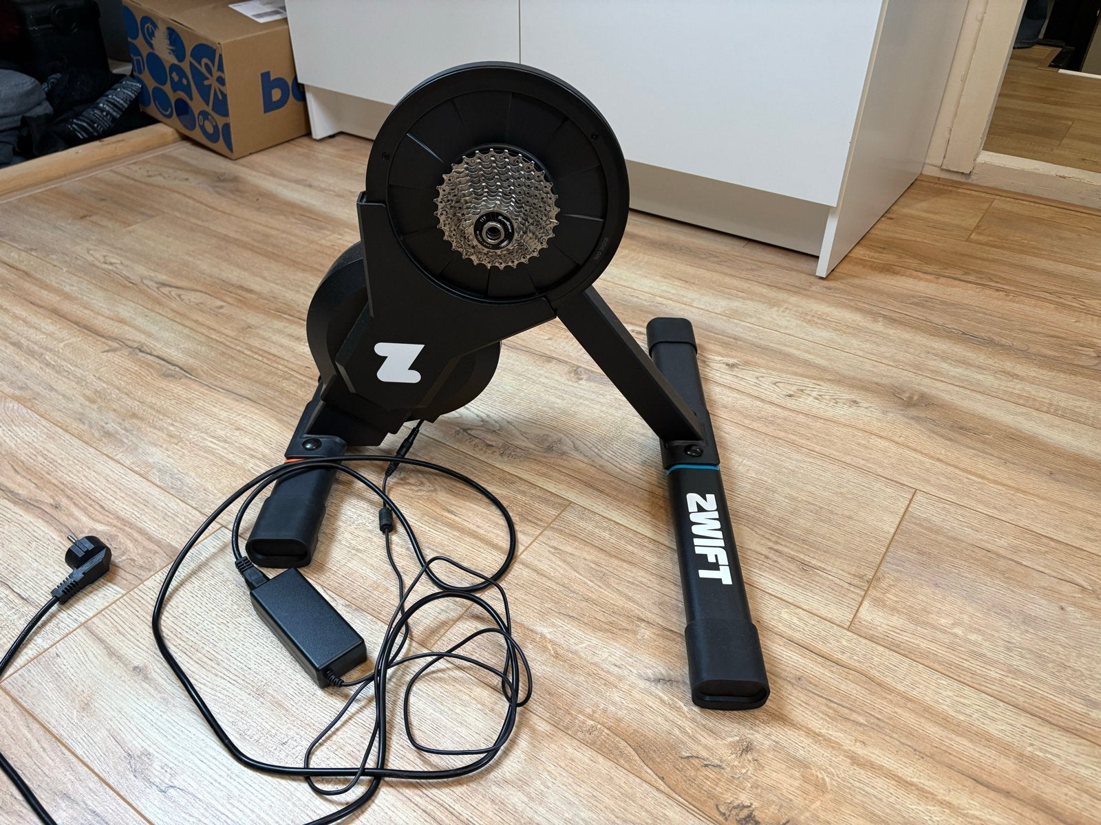 Zwift Hub Smart Trainer met Cassette en Accessoires, Ophalen of Verzenden, Zo goed als nieuw, Overige typen