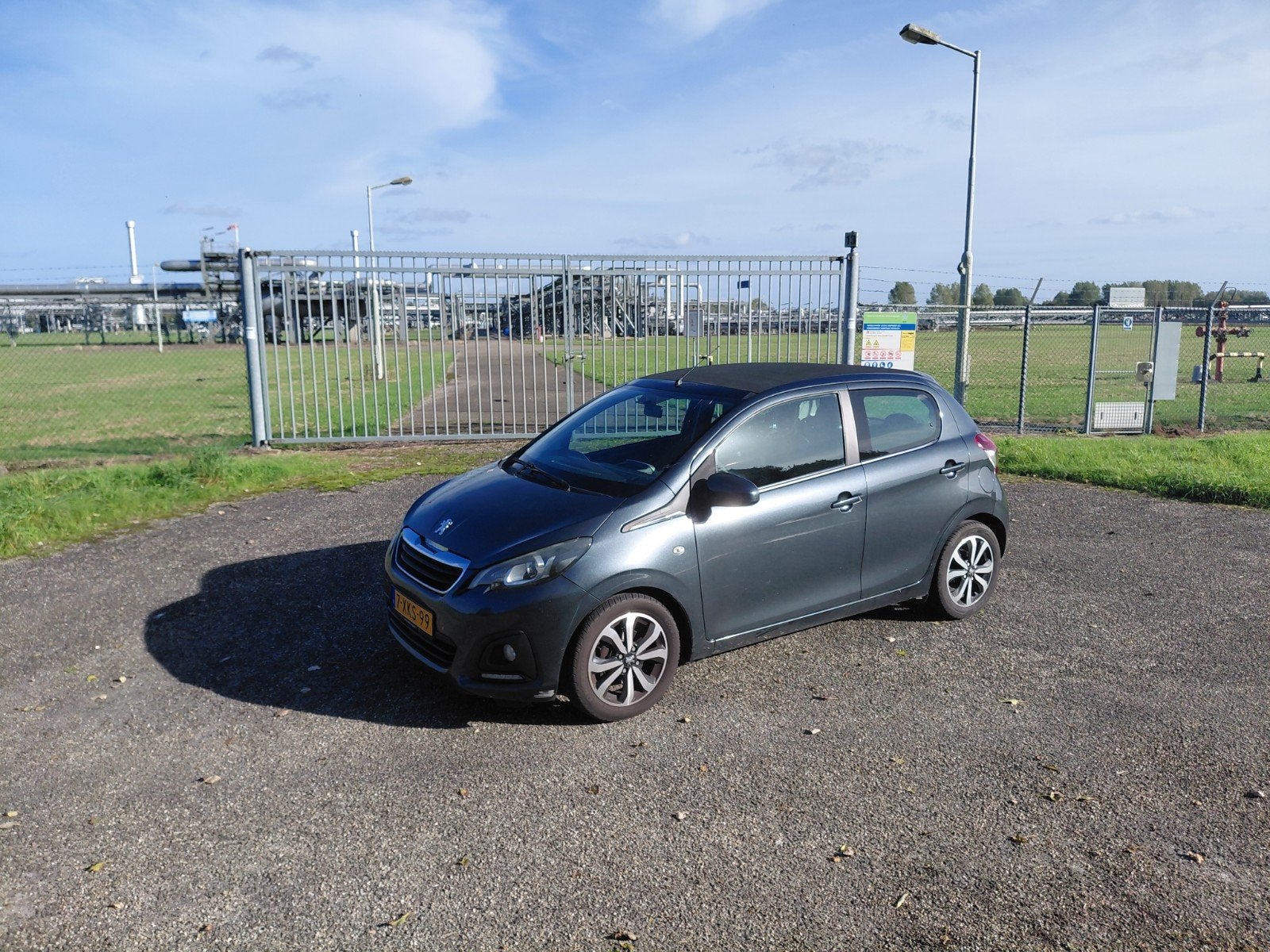 Peugeot 108 1.0 12V E-vti 51KW 5DR 2014 Grijs, Voorwielaandrijving, 31 €/maand, 4 stoelen, Origineel Nederlands
