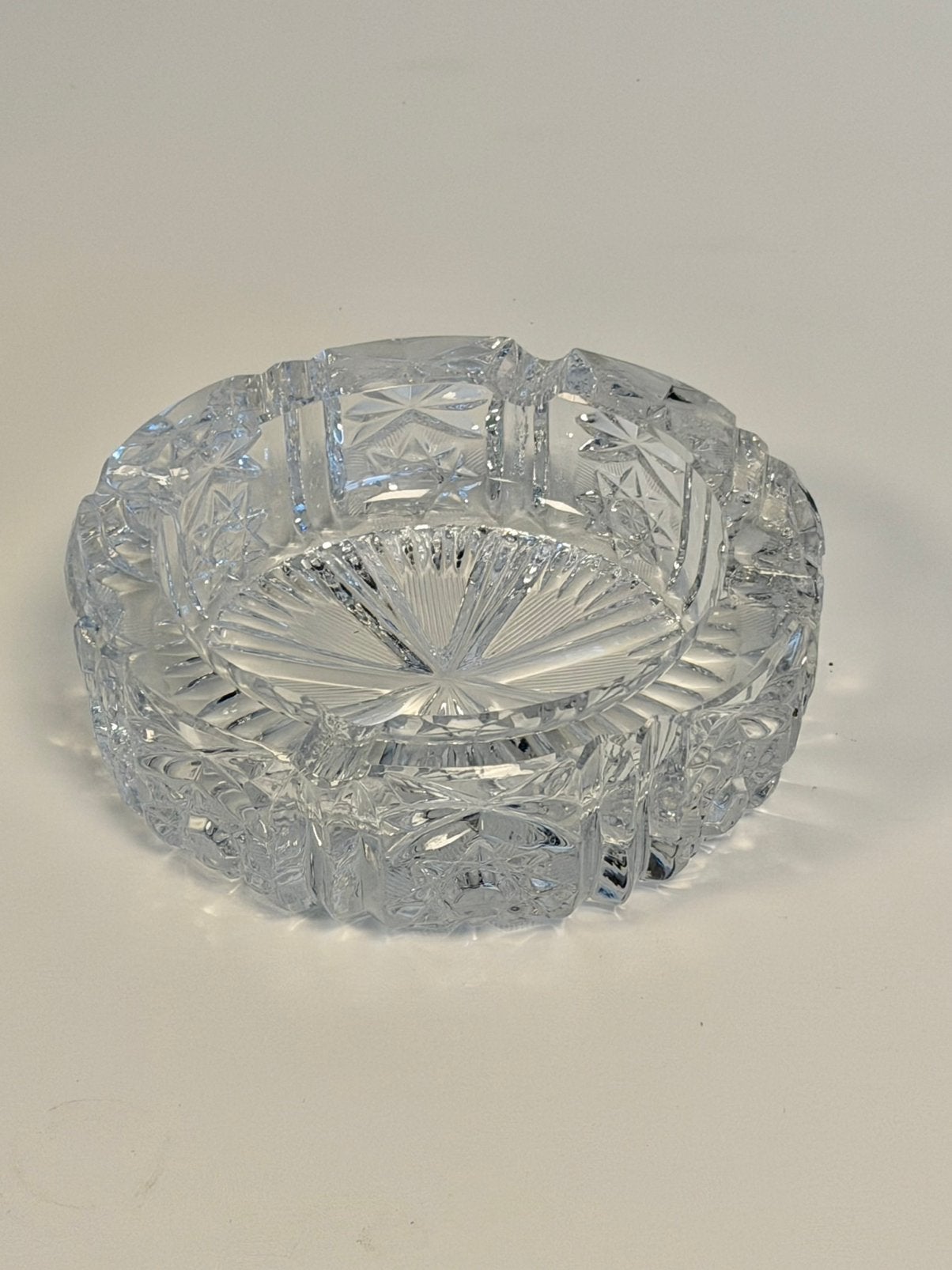 Vintage zware kristallen heldere asbak Boheems kristalglas, Antiek en Kunst, Antiek | Glas en Kristal, Ophalen of Verzenden