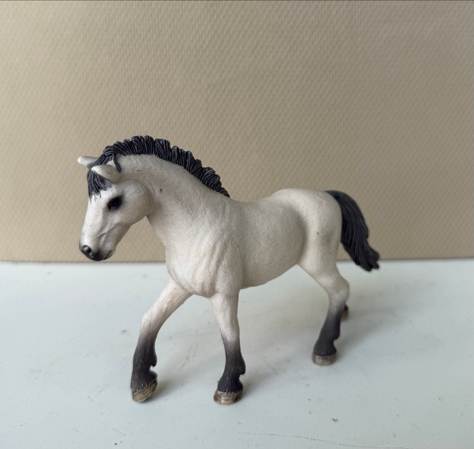 Schleich Camargue Hengst 2011, Ophalen of Verzenden, Gebruikt